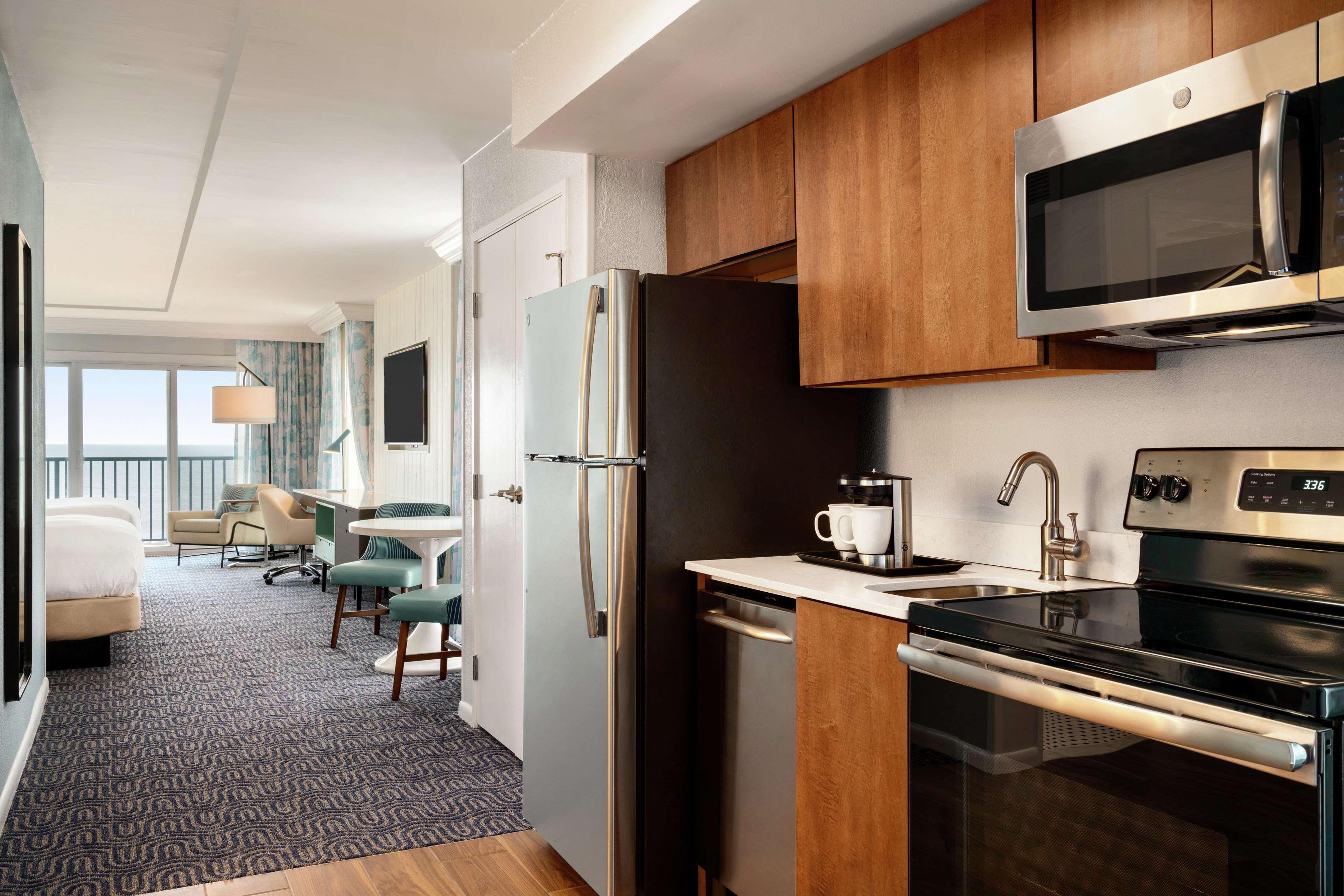 Double Ocean Front with Balcony