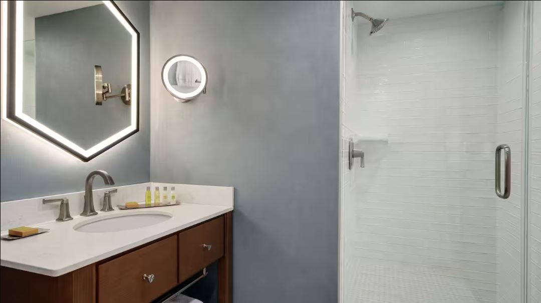 Suite Partial Ocean View Two Bedrooms