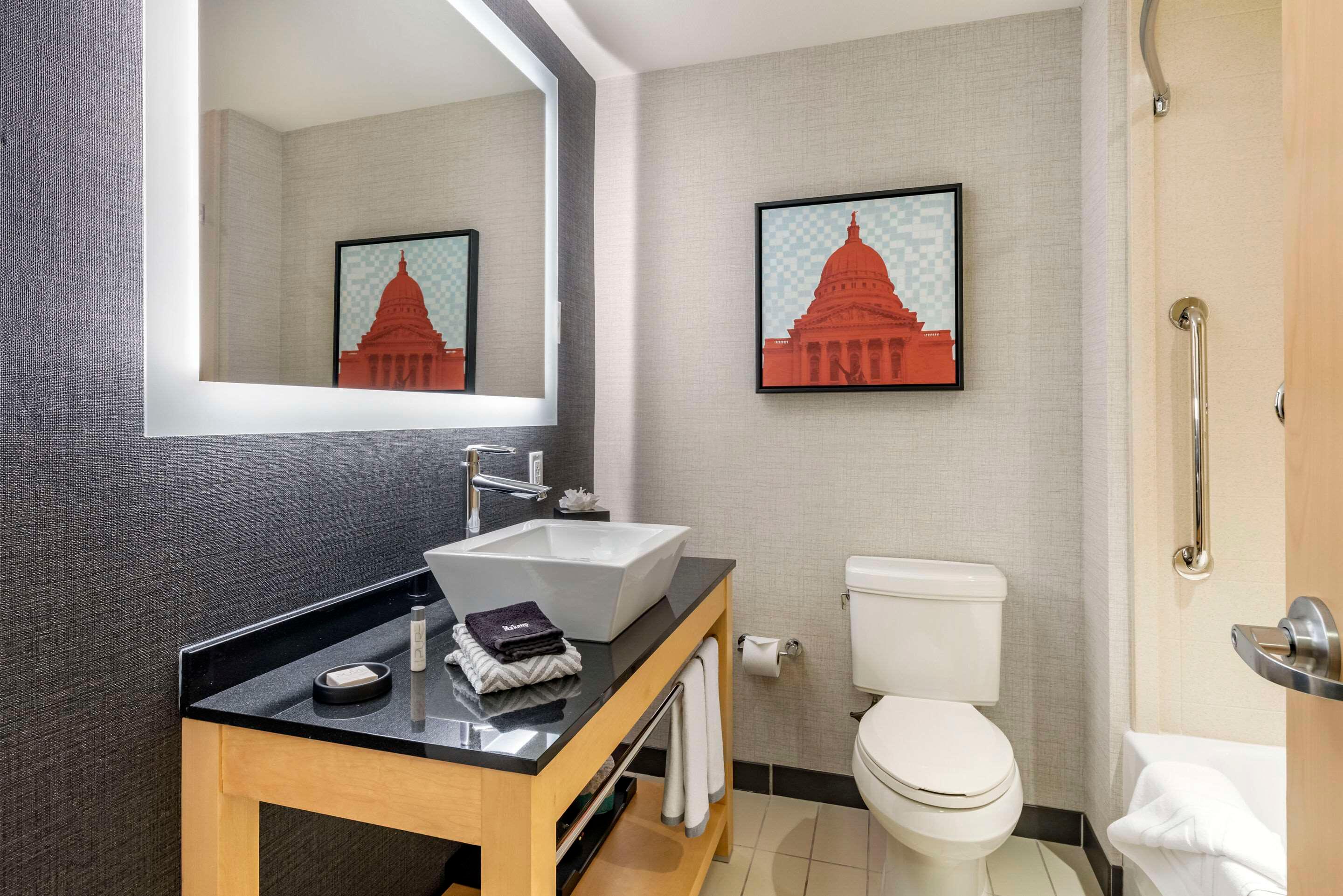 Suite King Bed Non Smoking