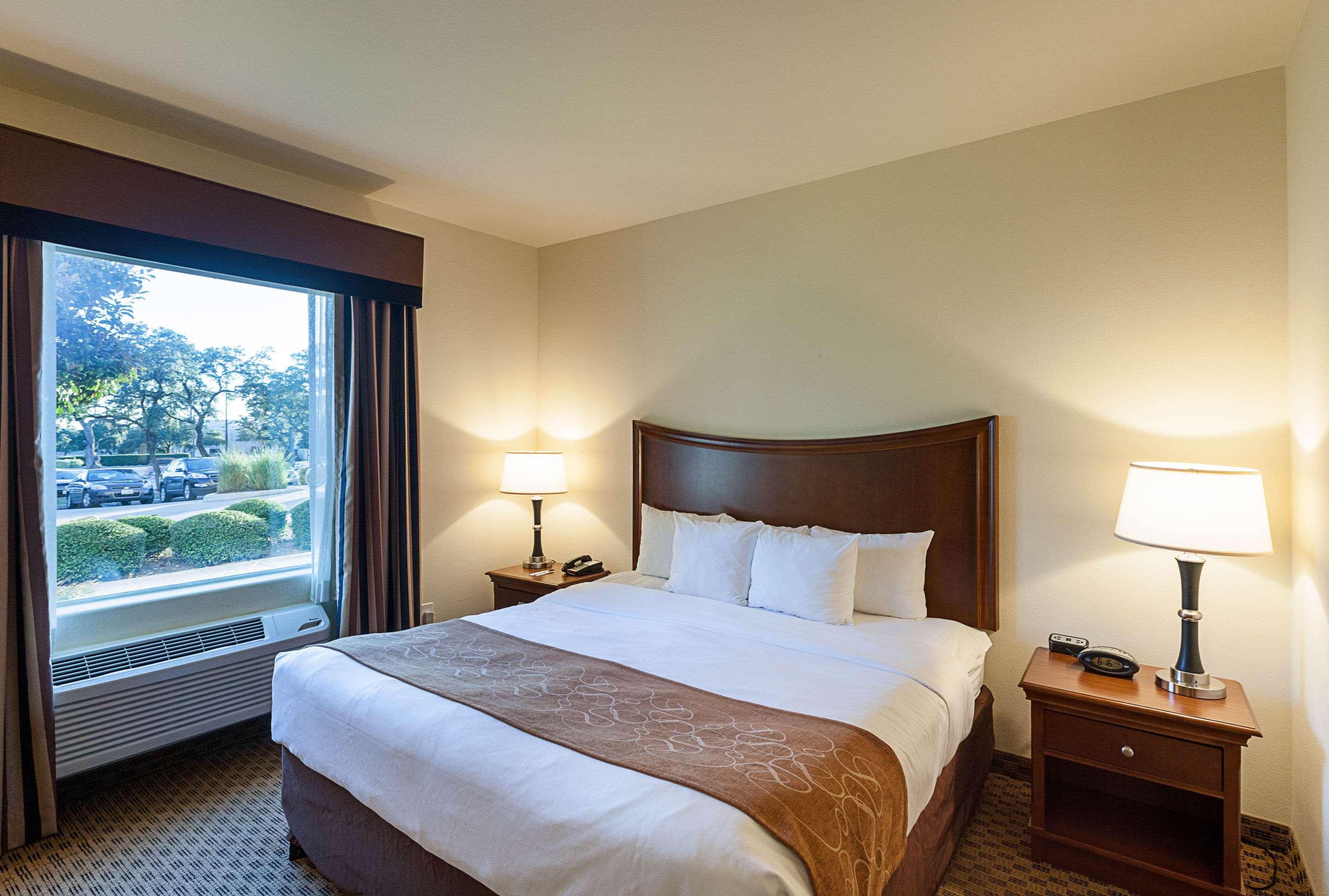 Suite King Bed Non Smoking