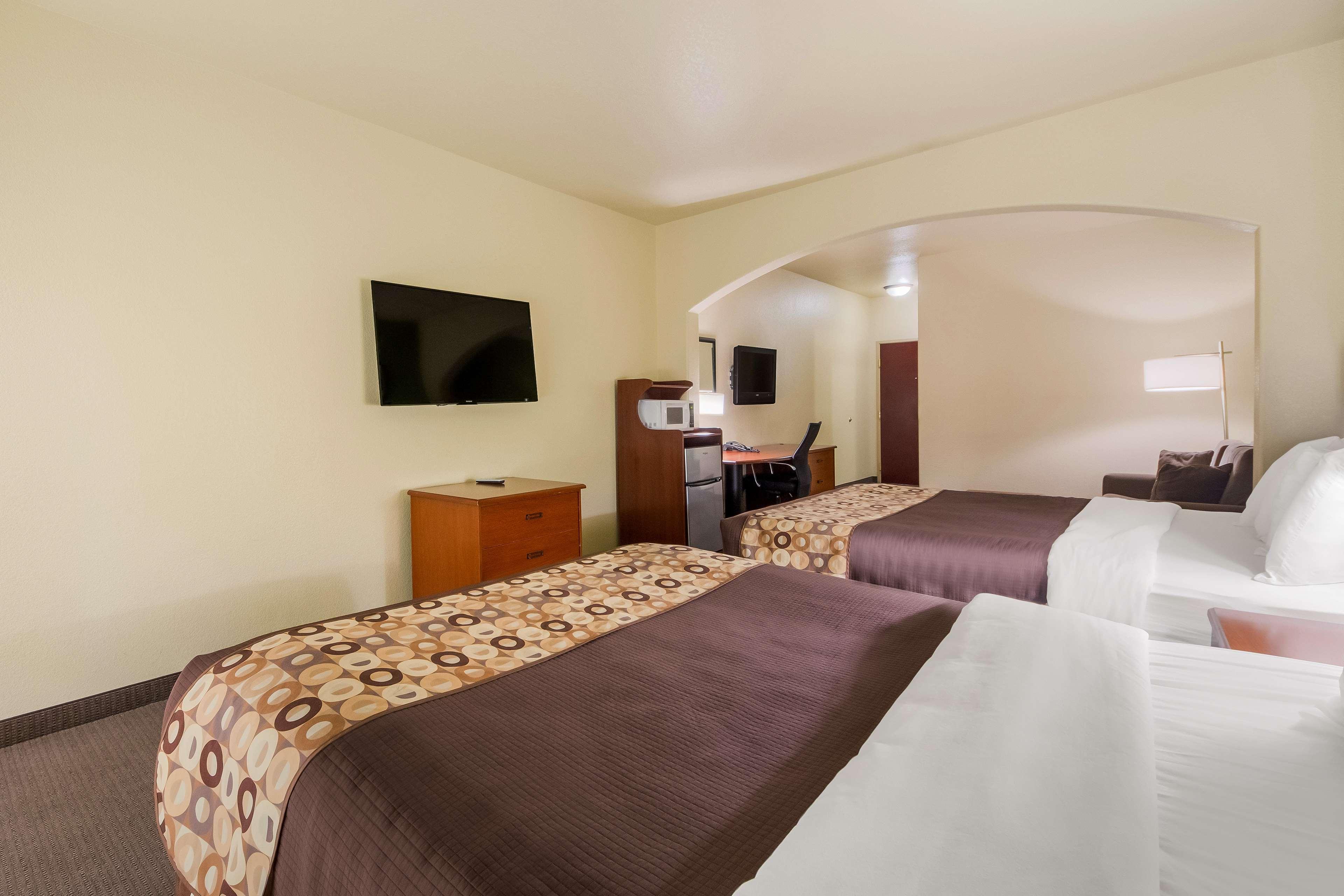 Suite Two Queen Beds