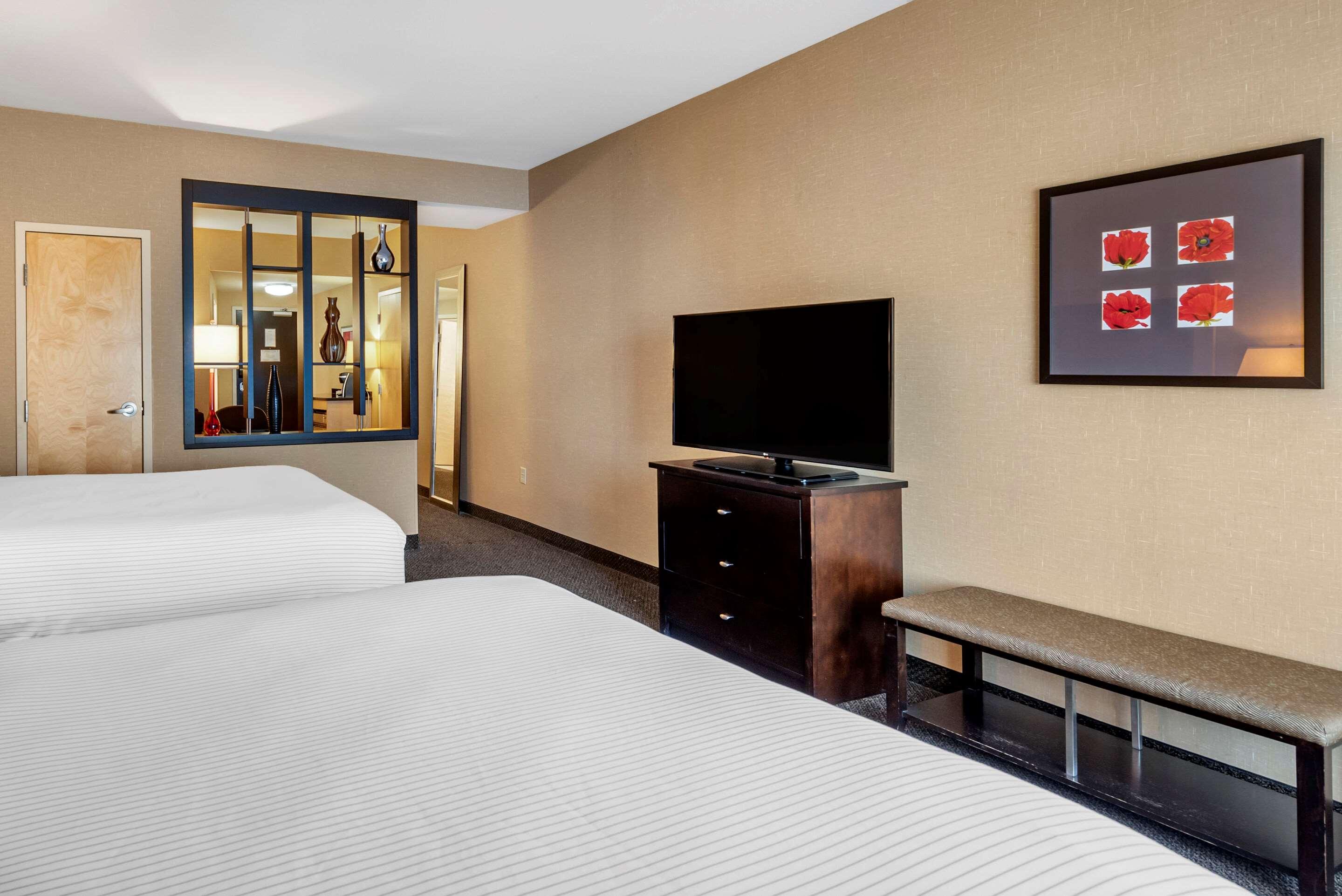 Suite Two Queen Beds