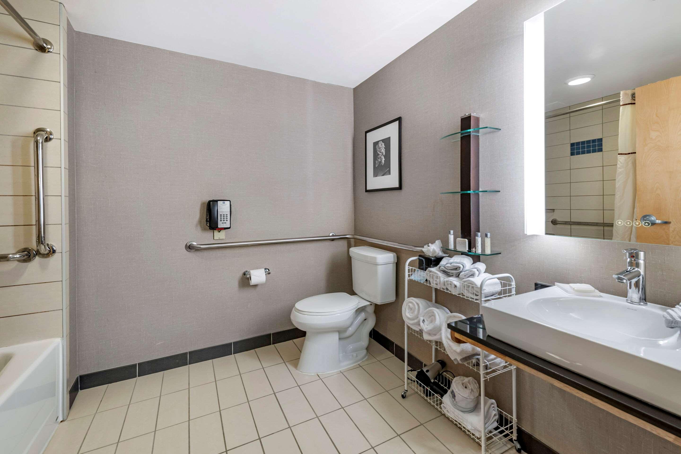 Suite Accessible-two Queen Beds