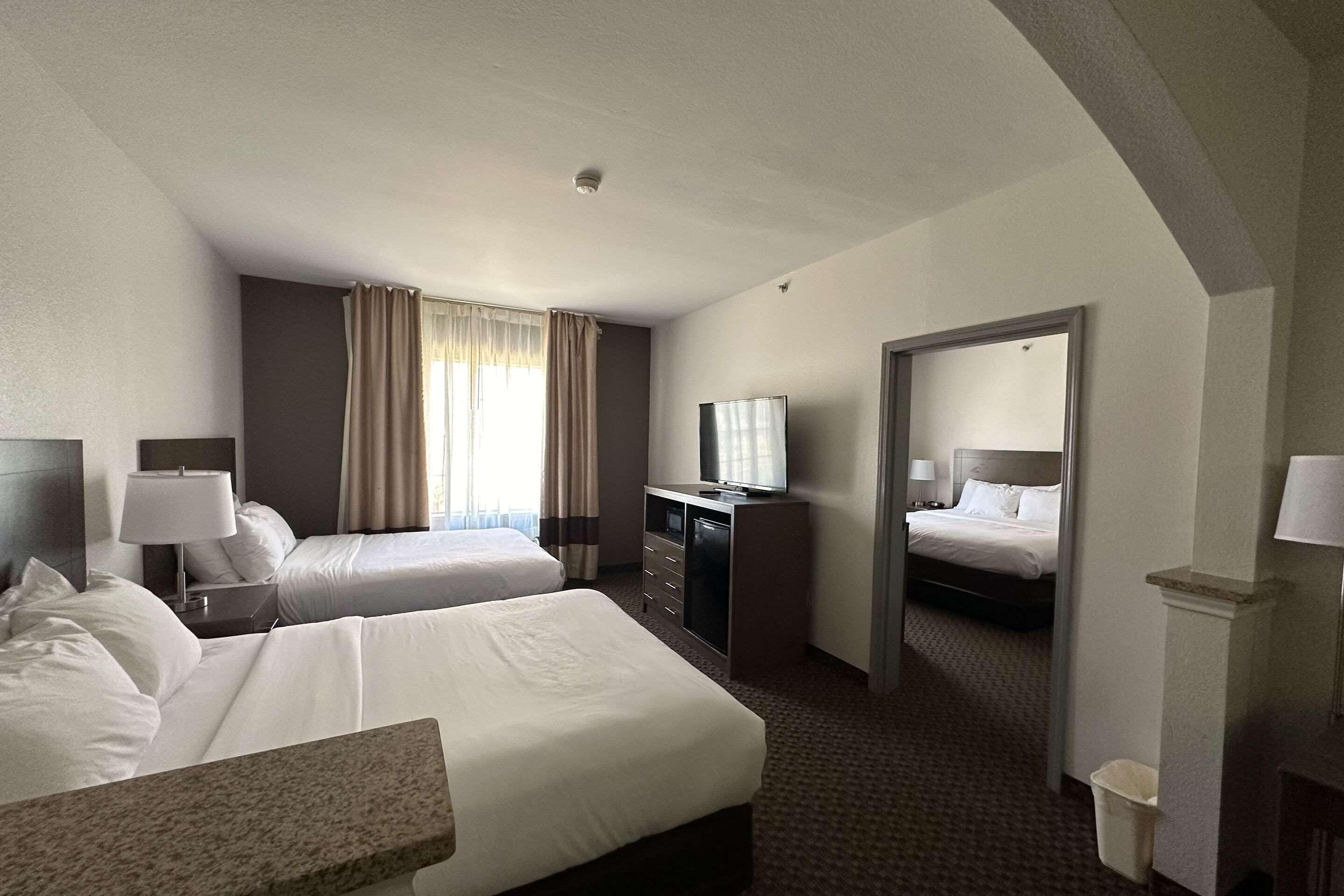 Suite Two Queen Beds Non Smoking