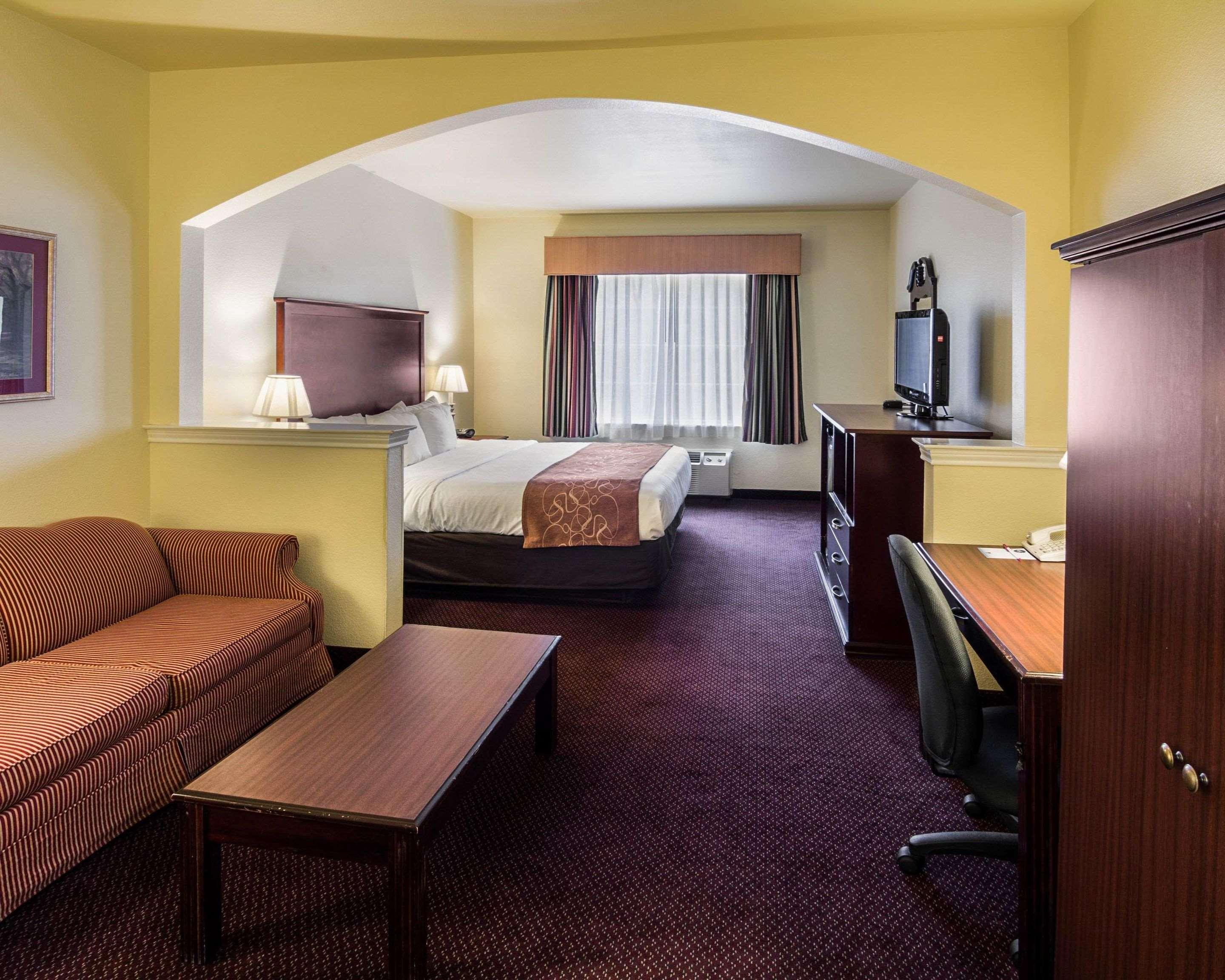 Double King Bed Non Smoking