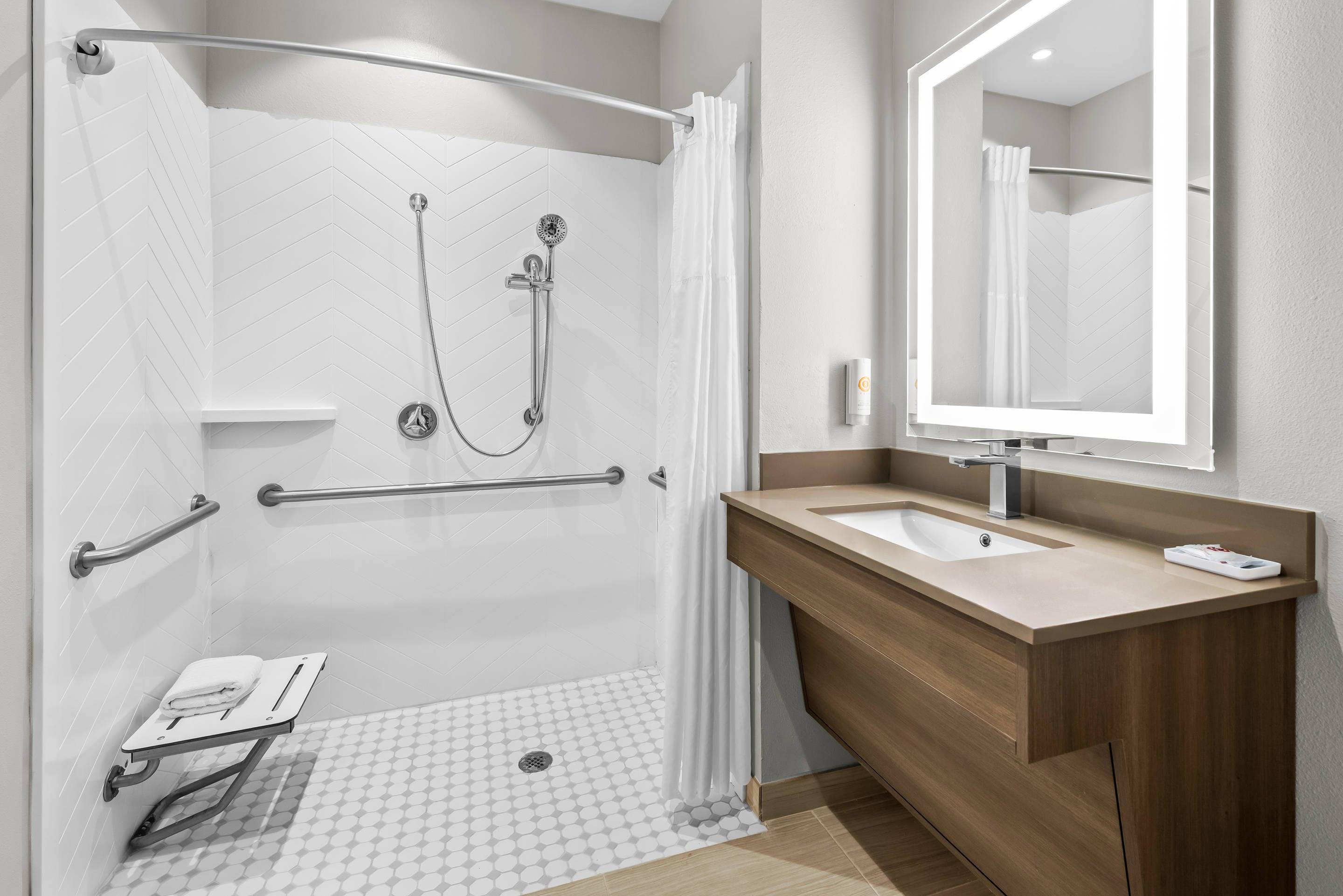 Double King Bed Non Smoking