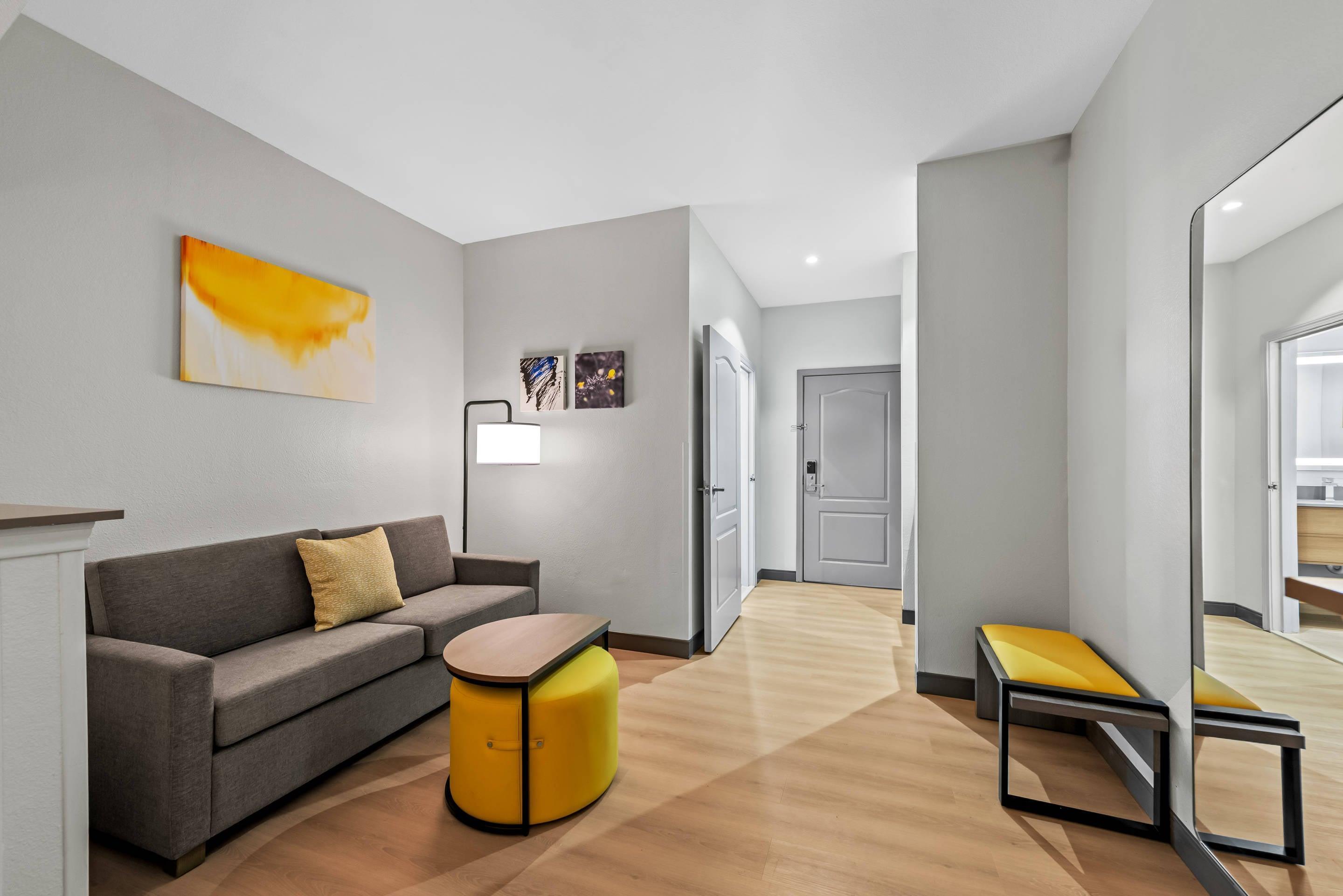 Suite Two Queen Beds Non Smoking