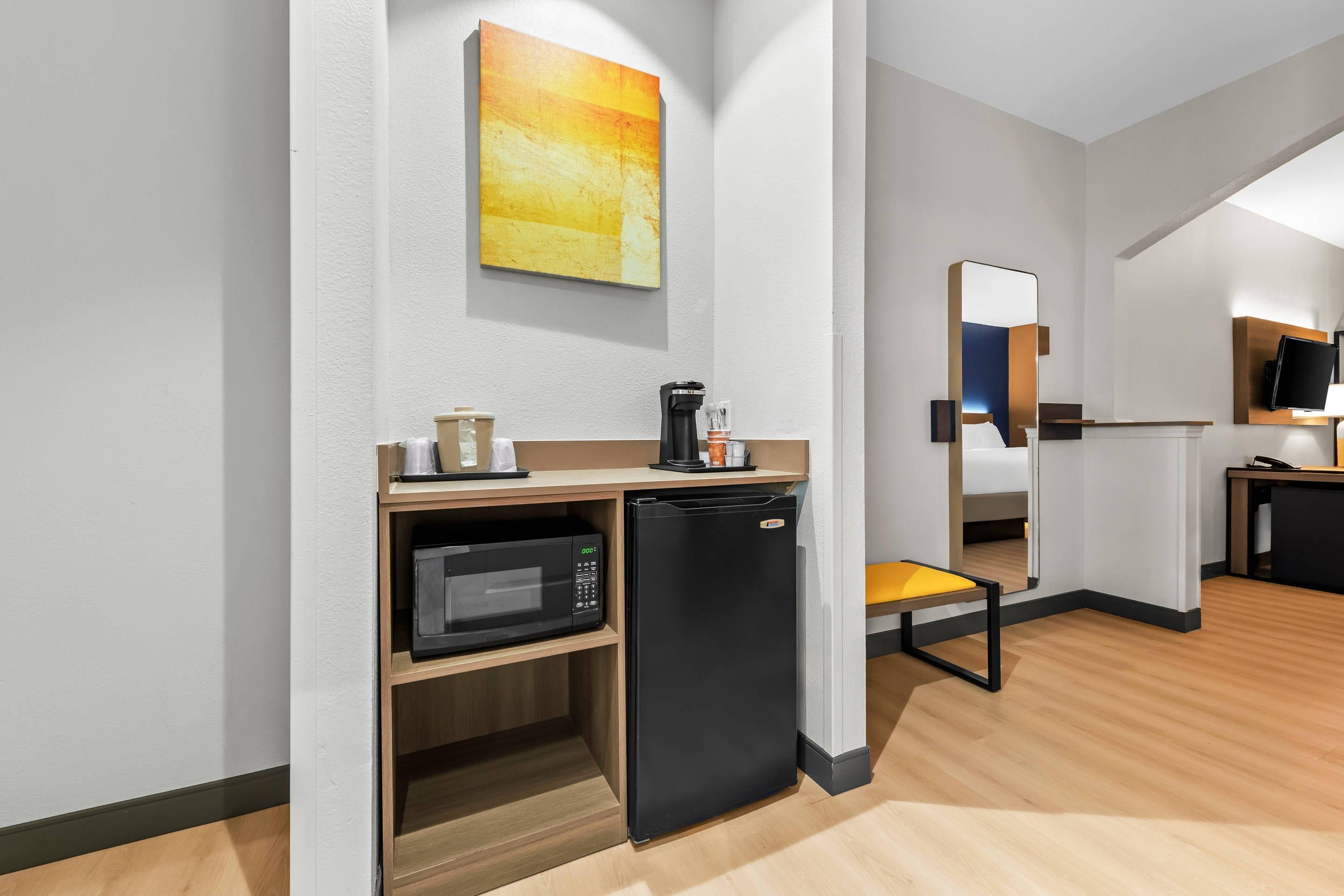 Suite Two Queen Beds Non Smoking