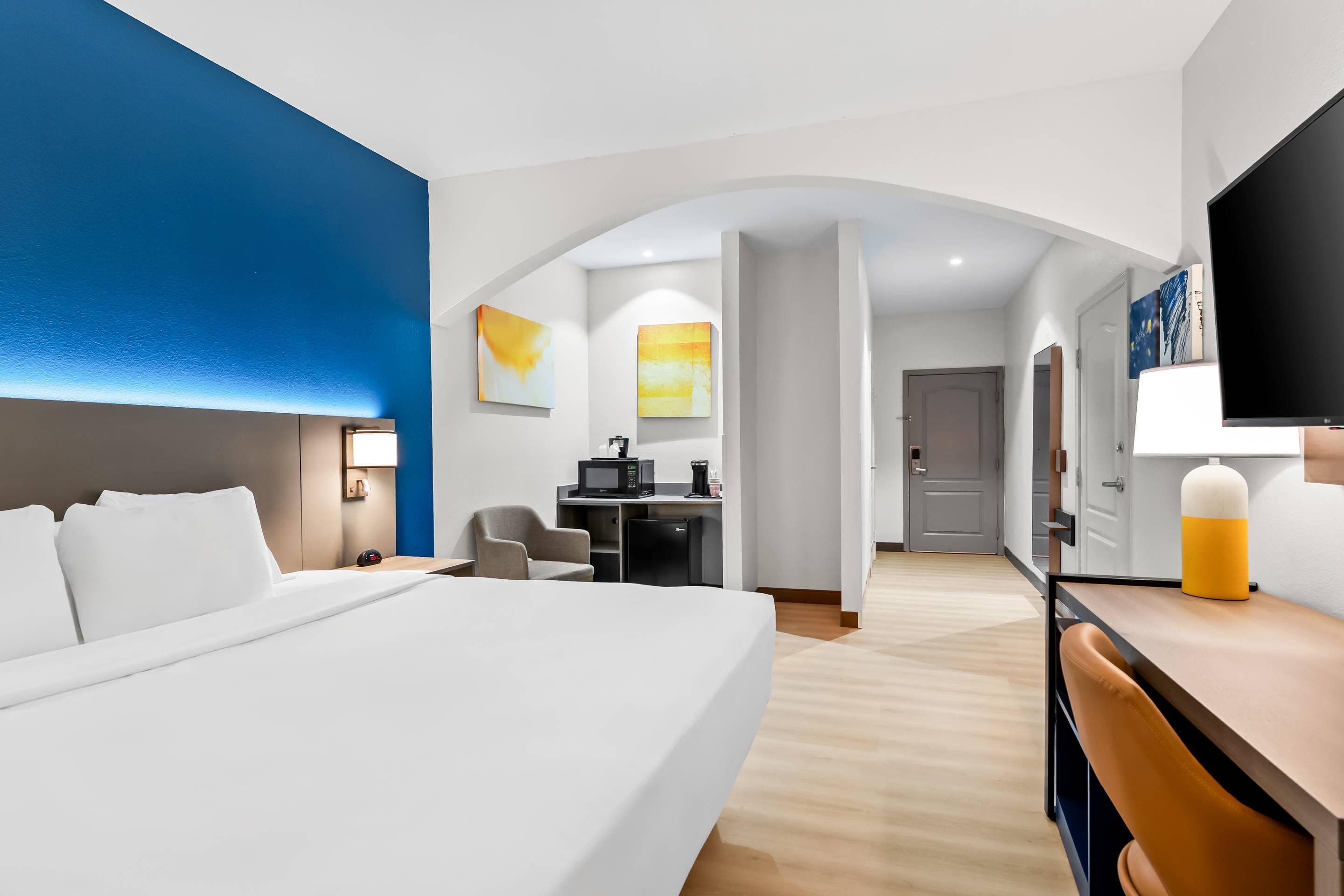 Double King Bed Non Smoking