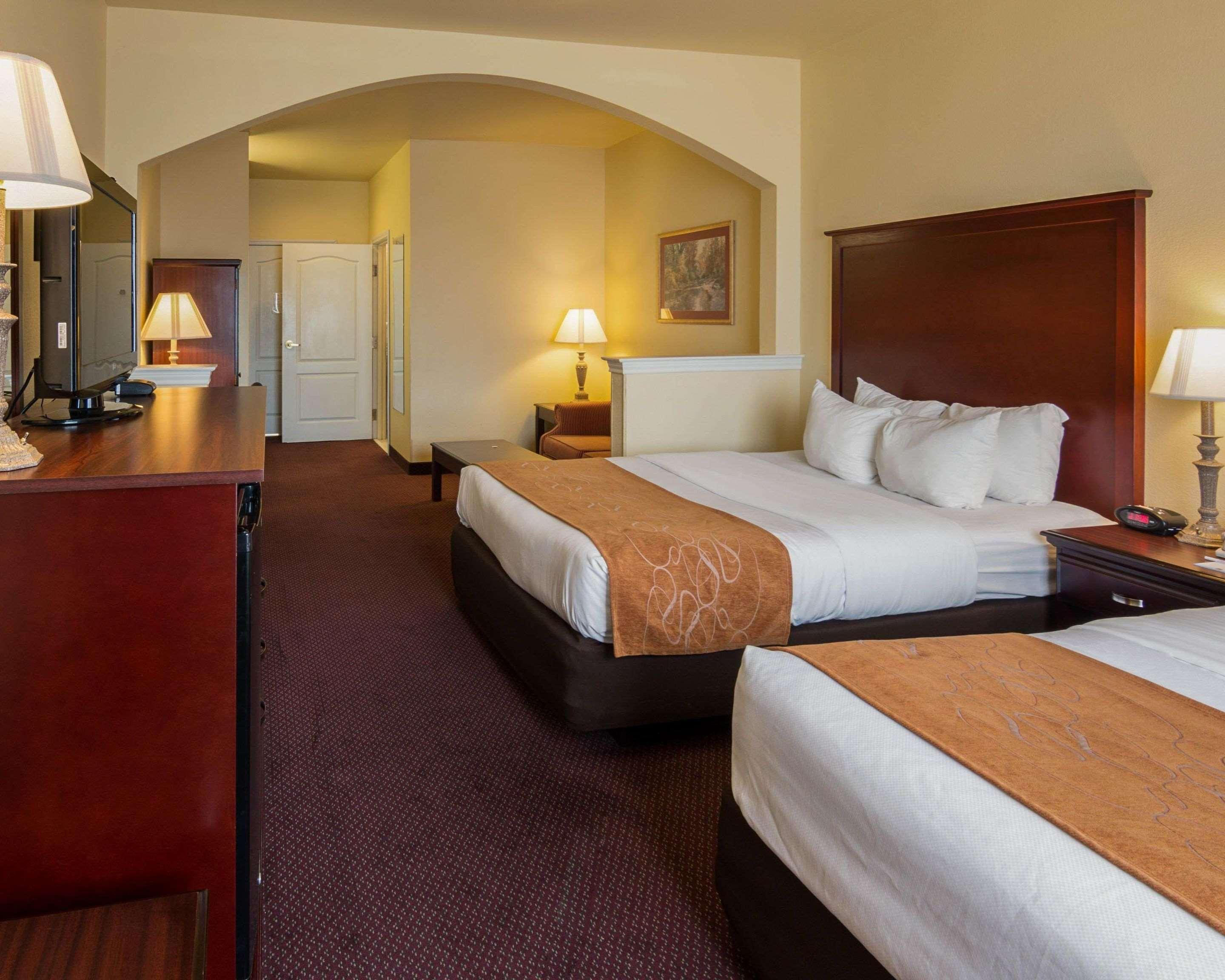 Suite Two Queen Beds Non Smoking