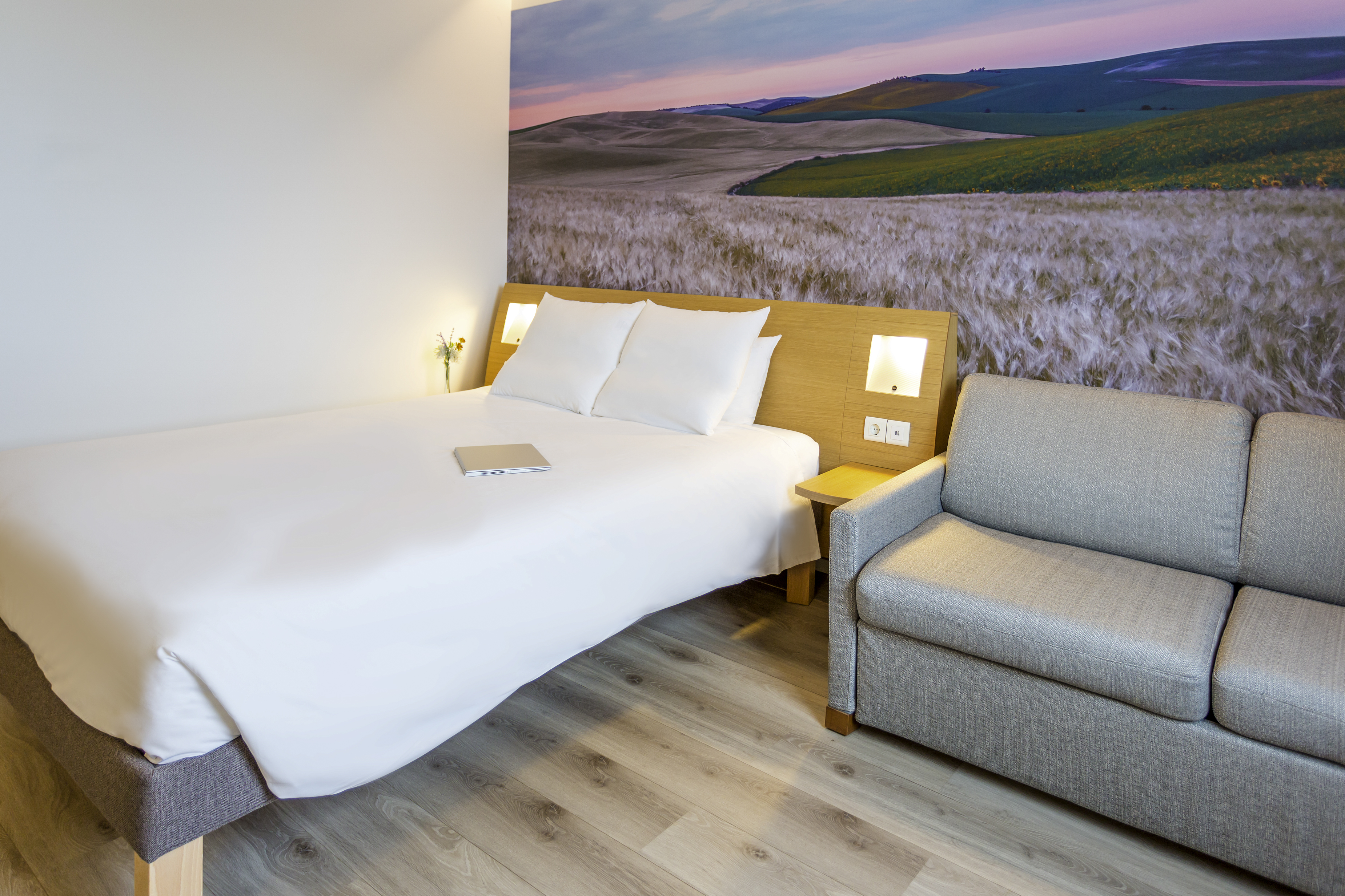 Double Superior Queen Bed