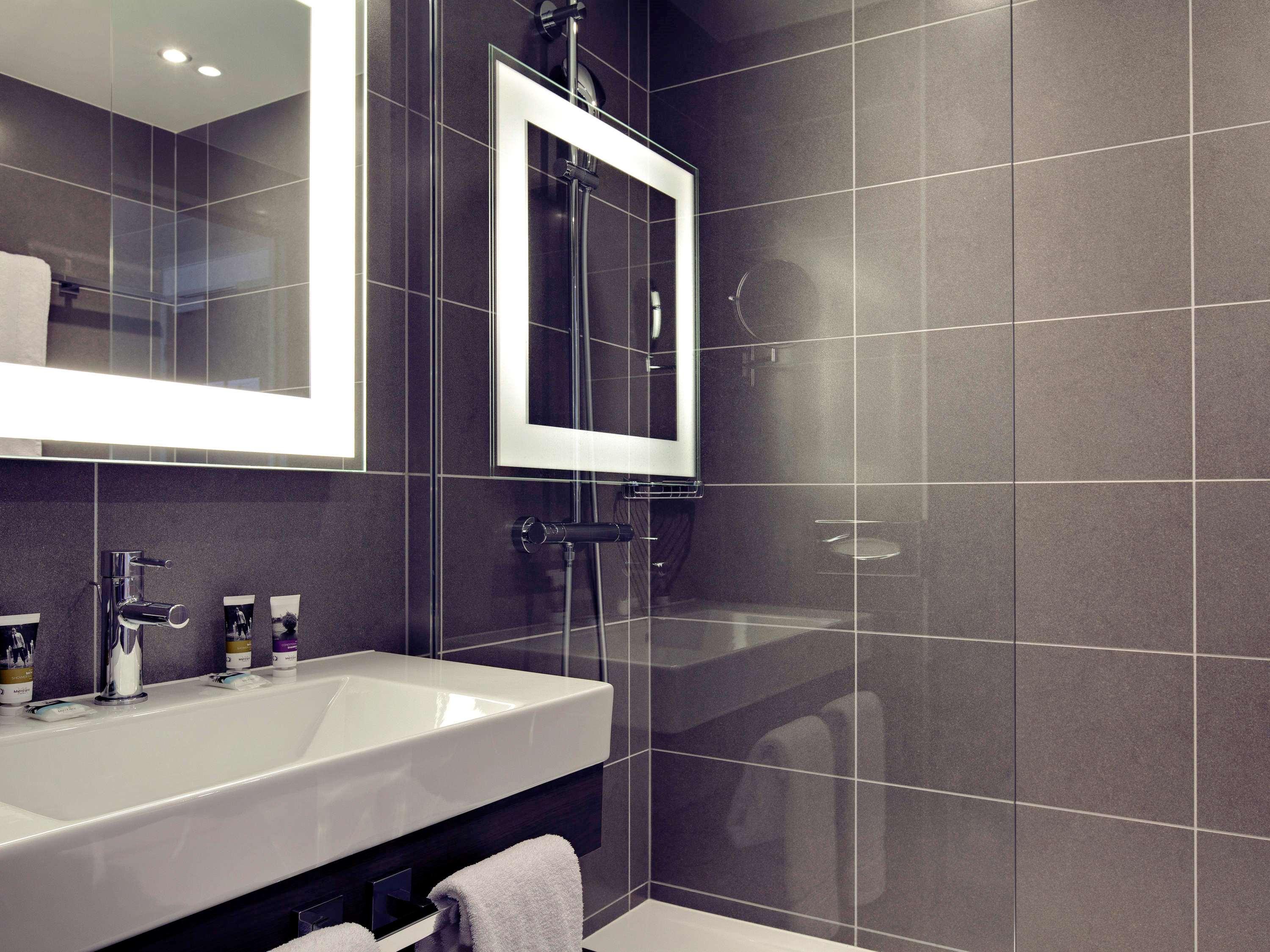 Double Classic Double Bed