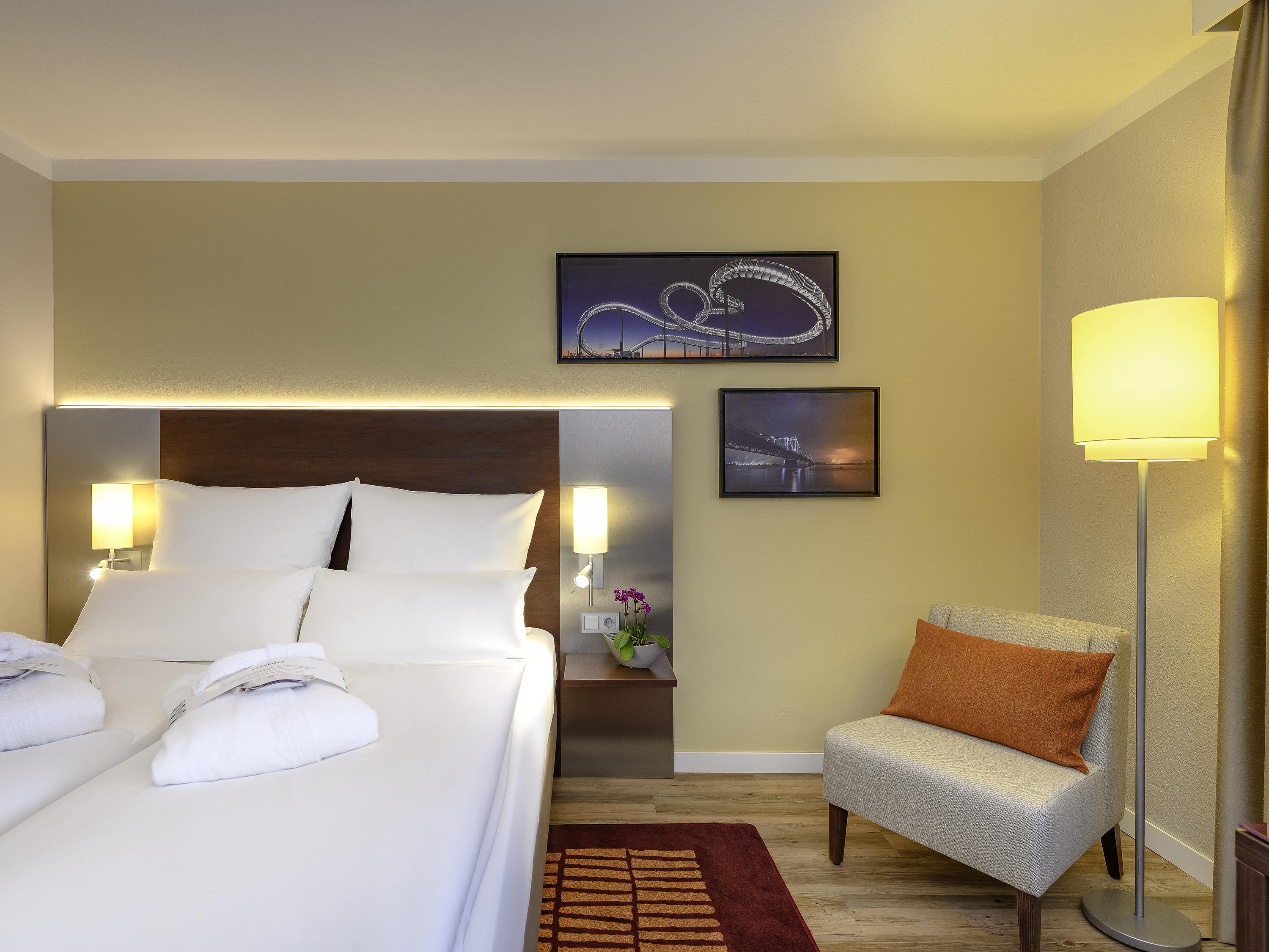 Double Queen Size Bed