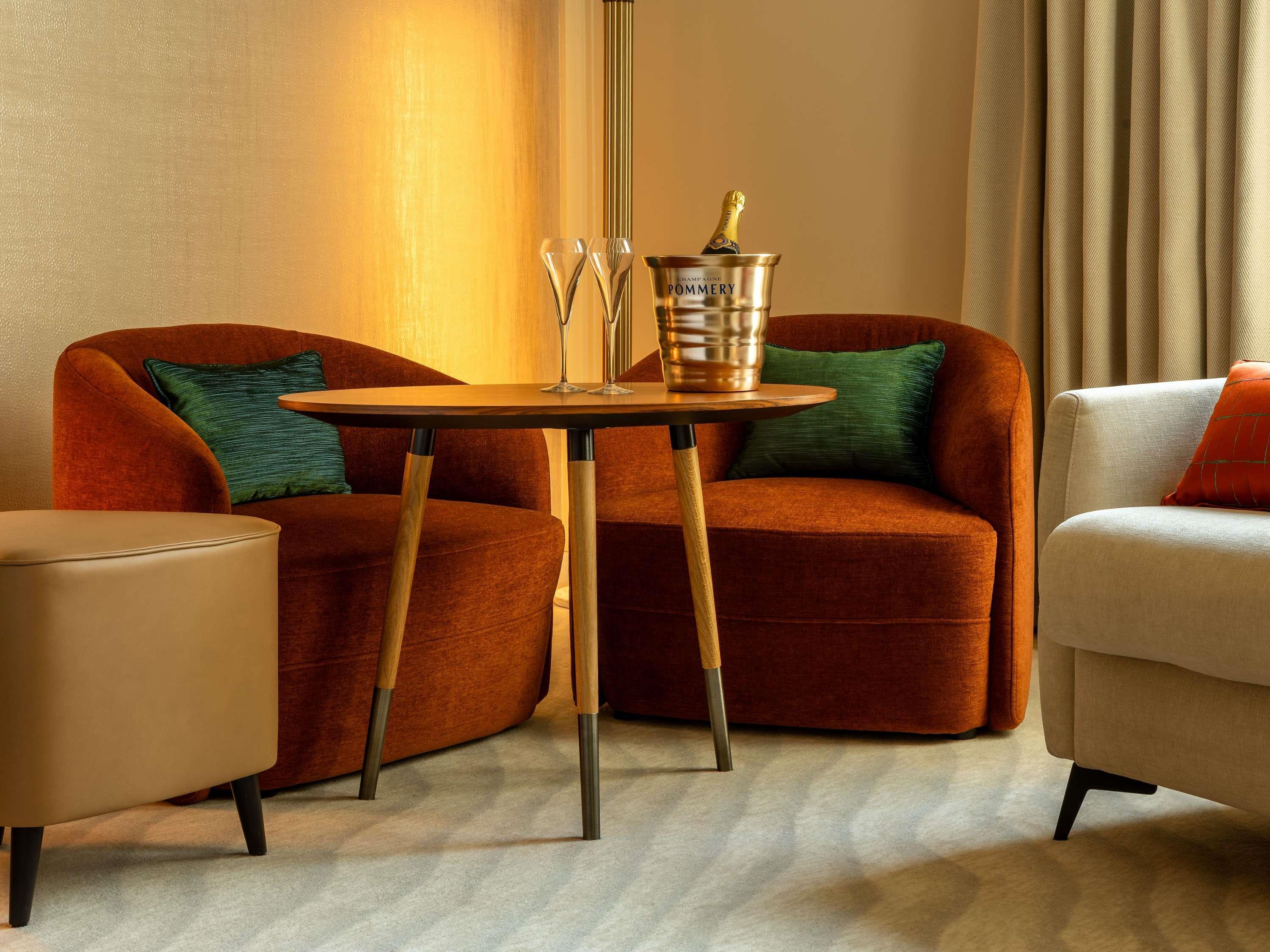 Junior Suite King Size Bed