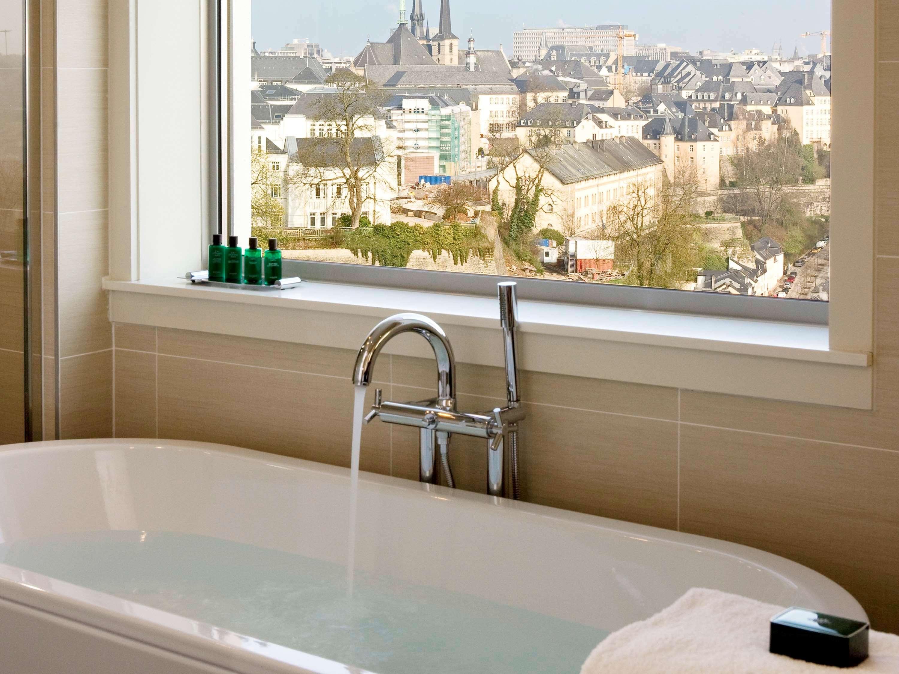 Suite City View King Bed