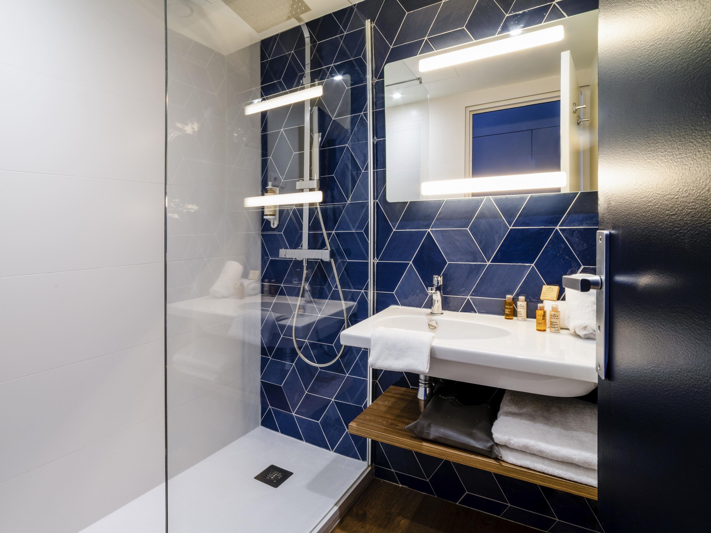 Twin Classic City View