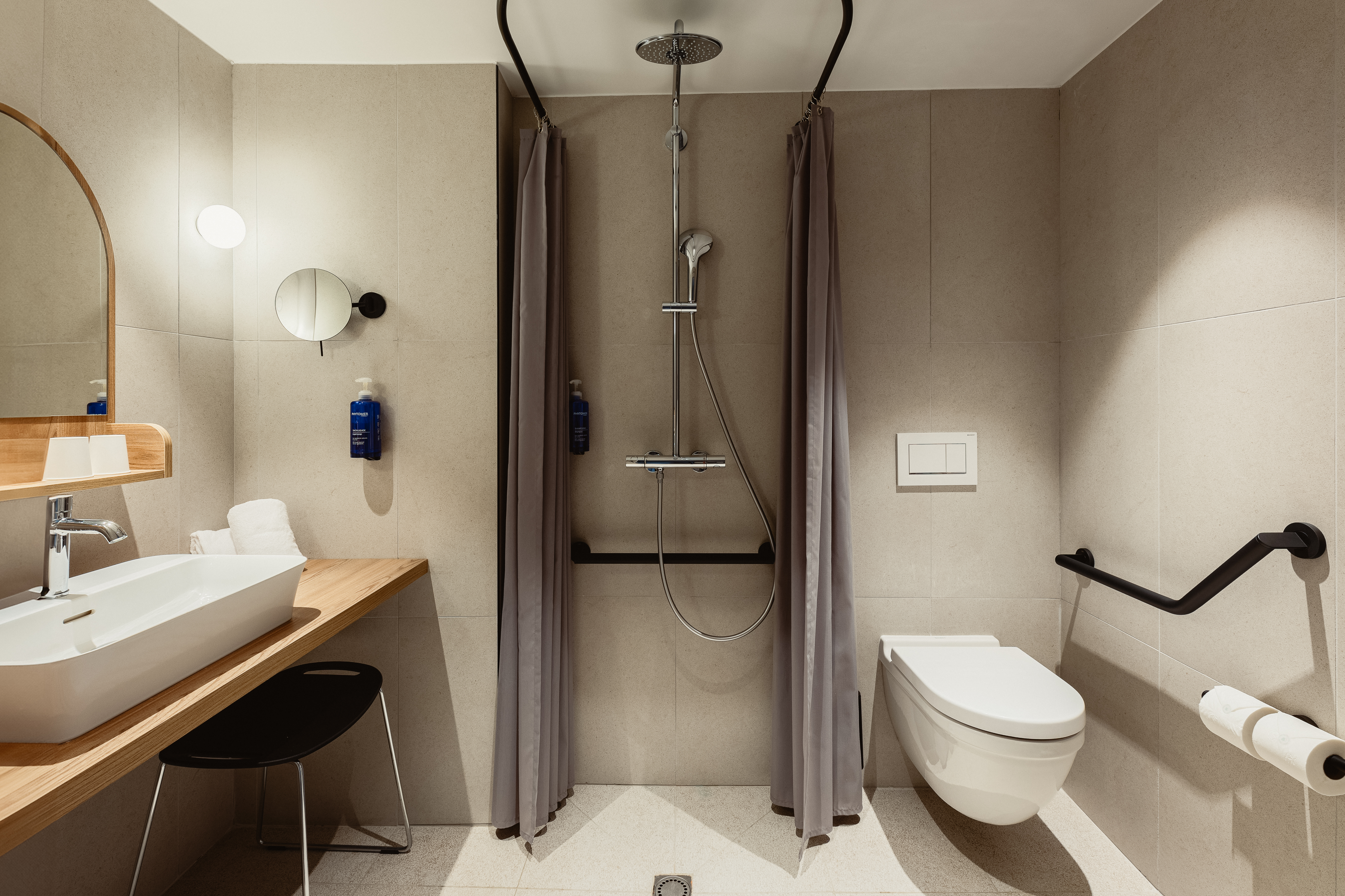 Double or Twin Side Sea View