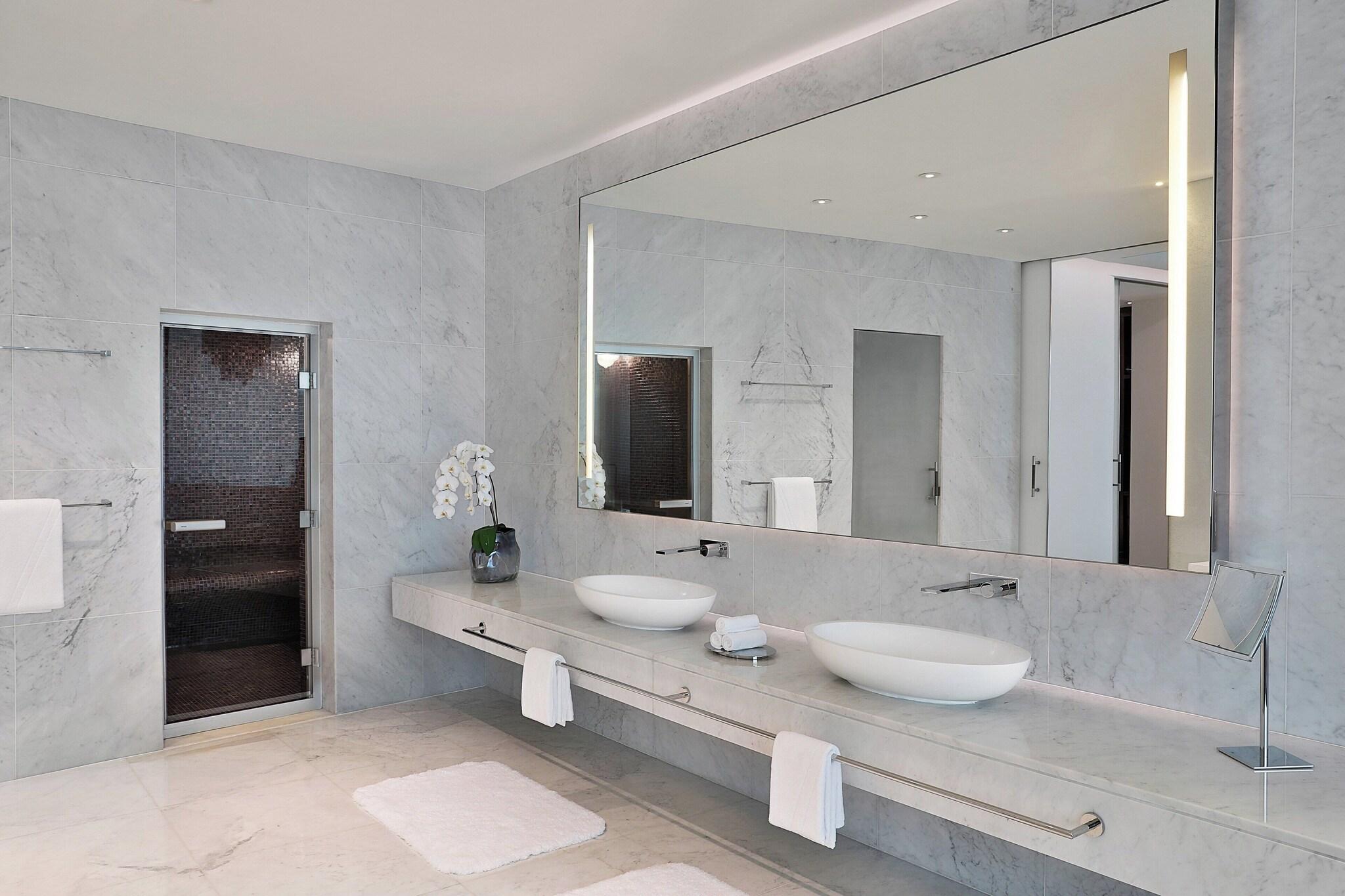 Suite One Bedroom with Views