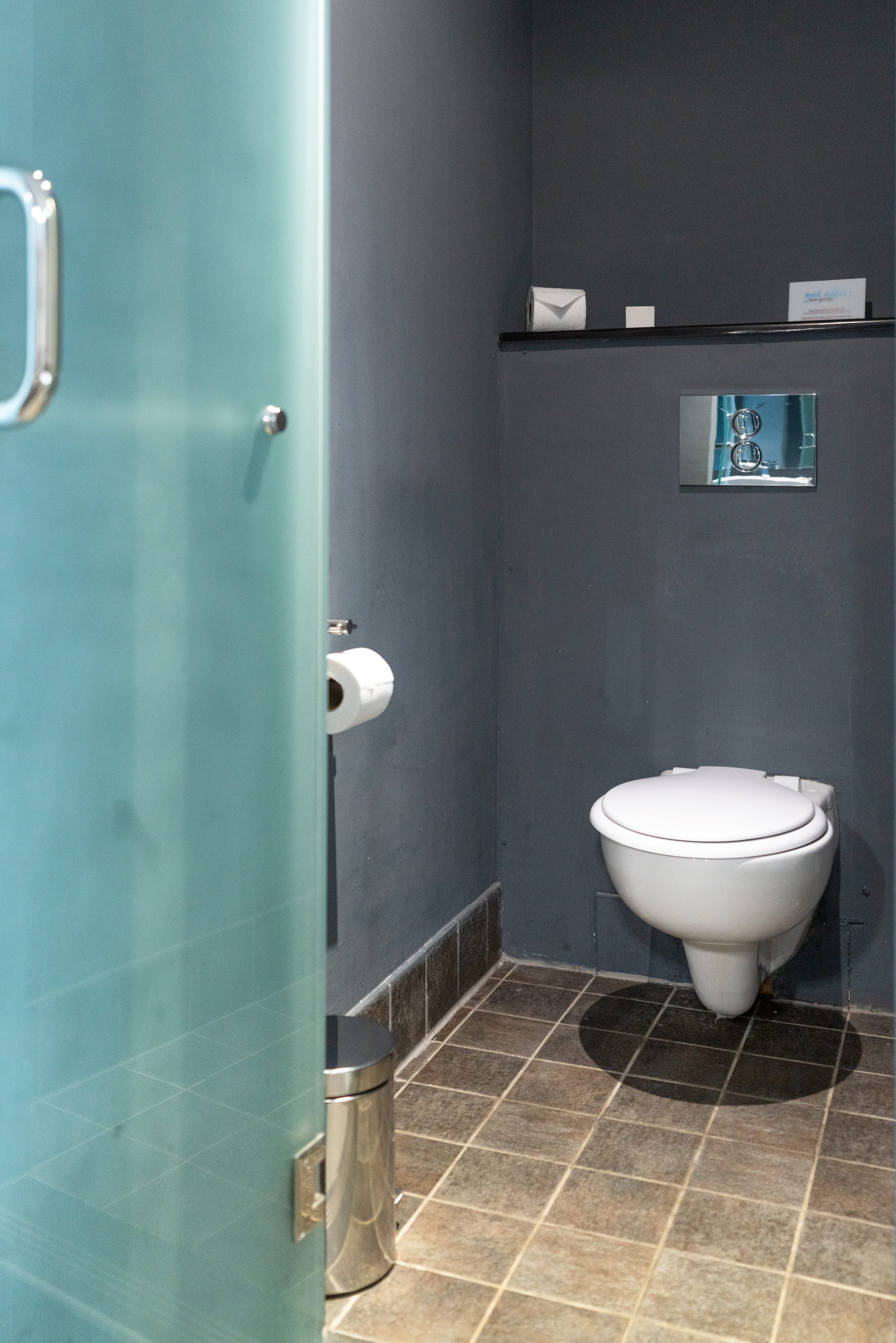 Family Room Capacity 2