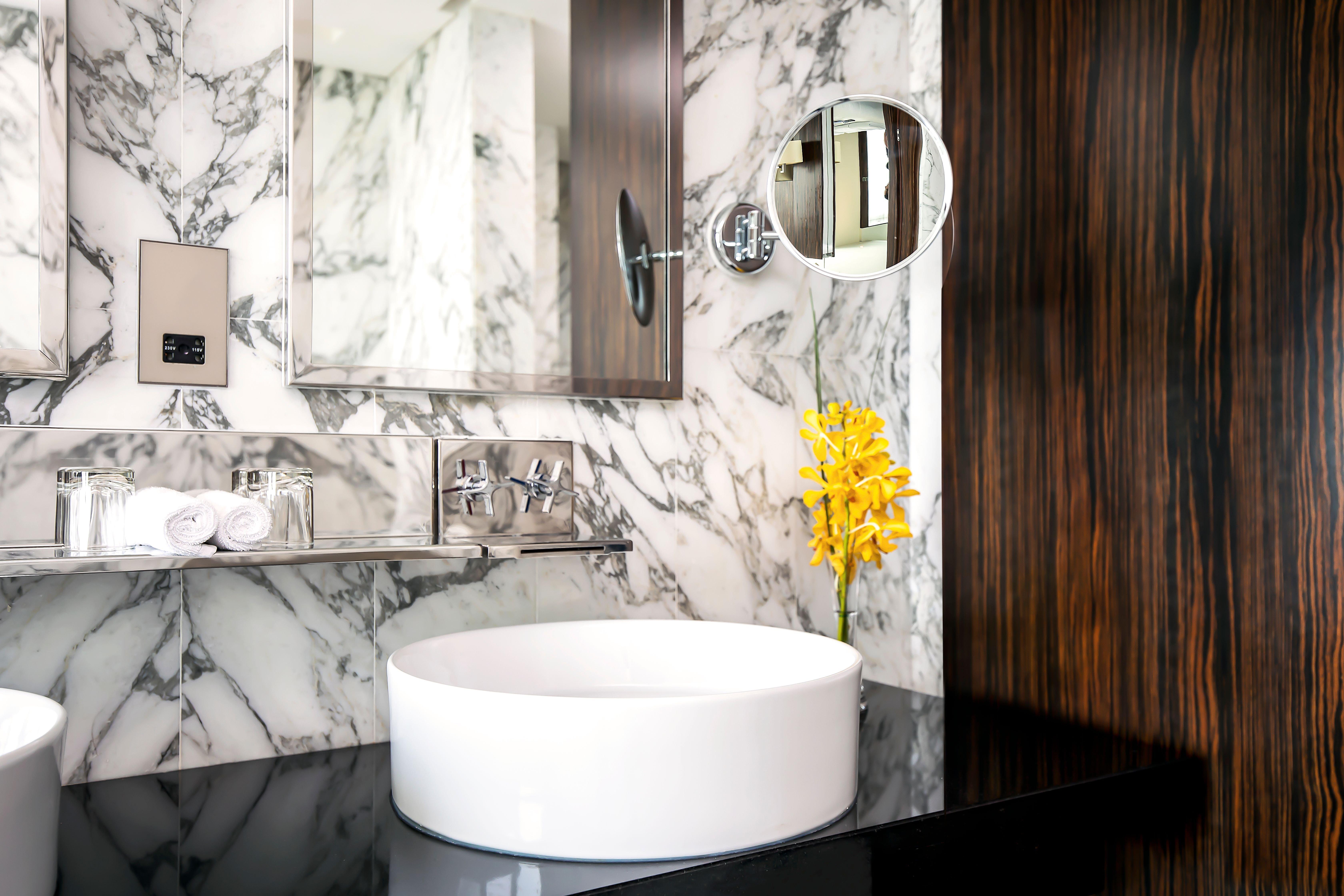 Double Deluxe King Bed