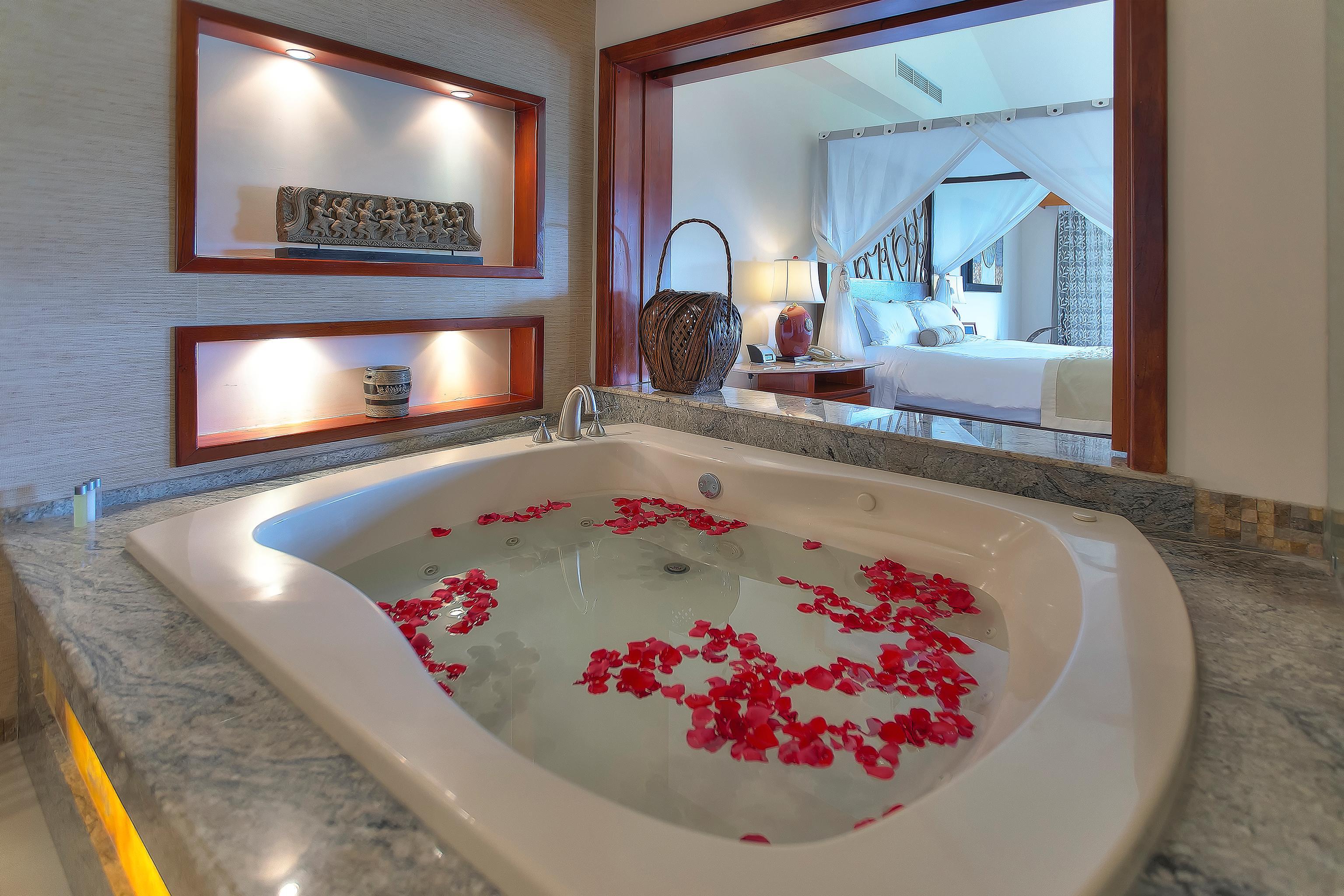 Suite King Size Bed