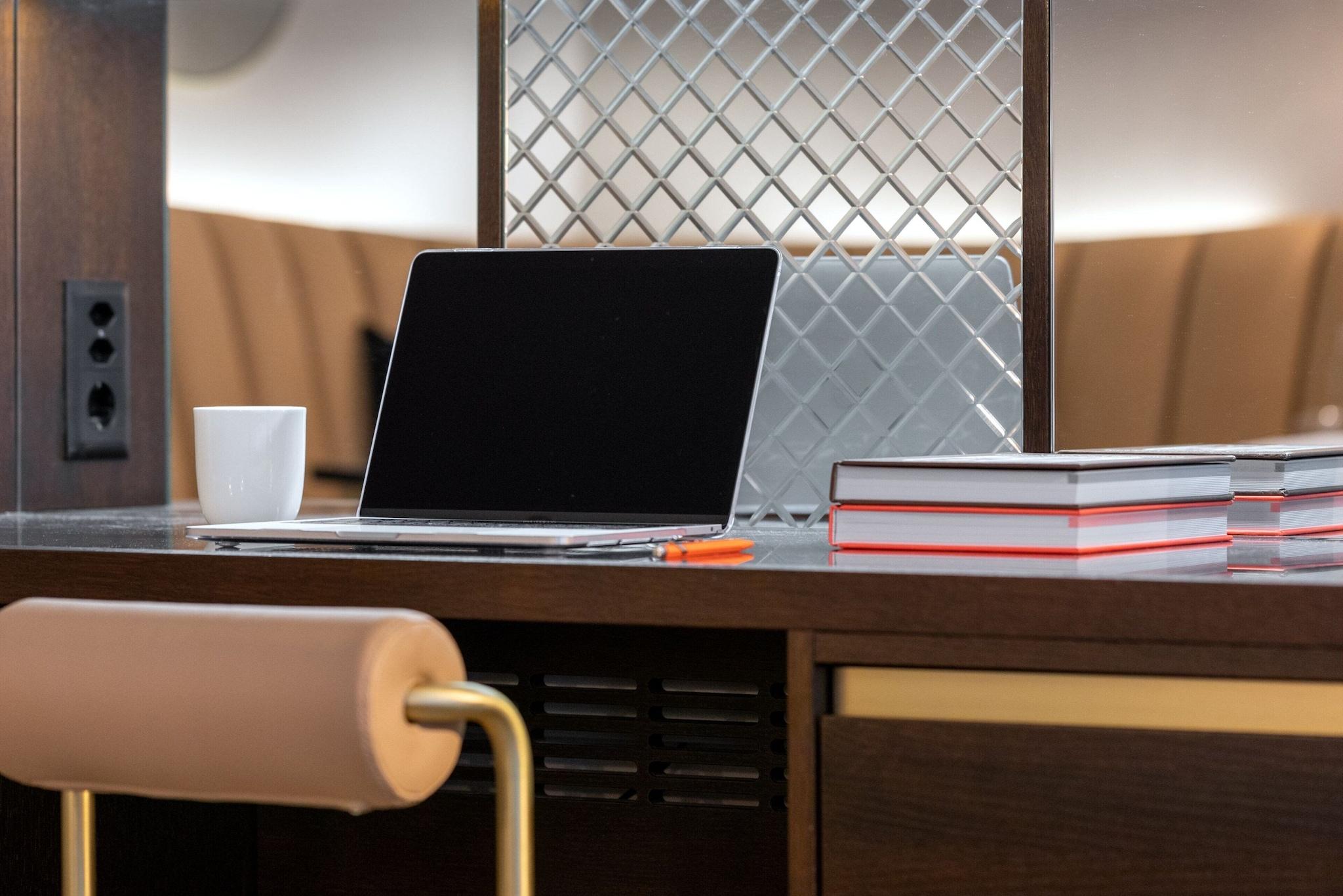 Double Deluxe Queen Bed