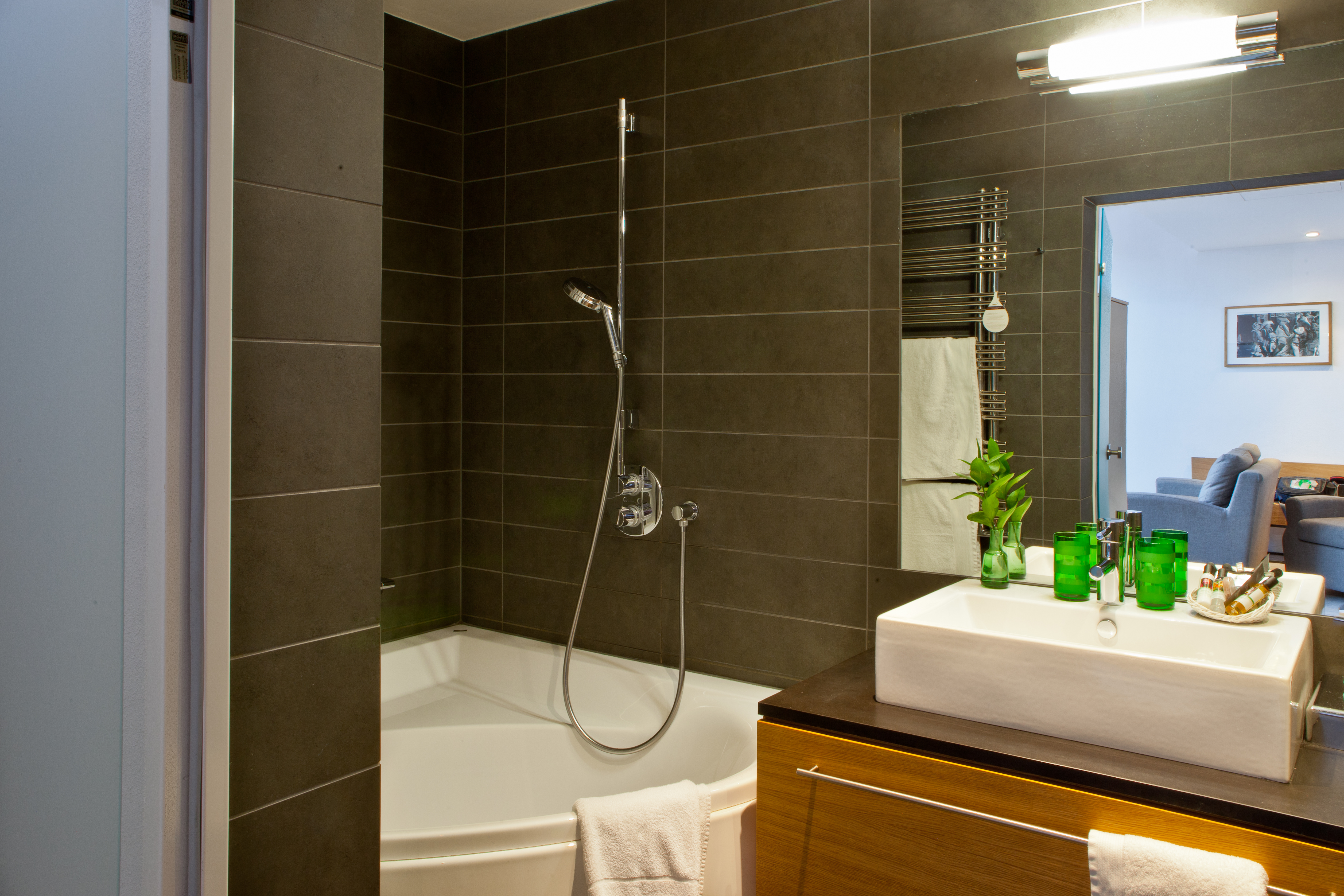 Double Single Executive