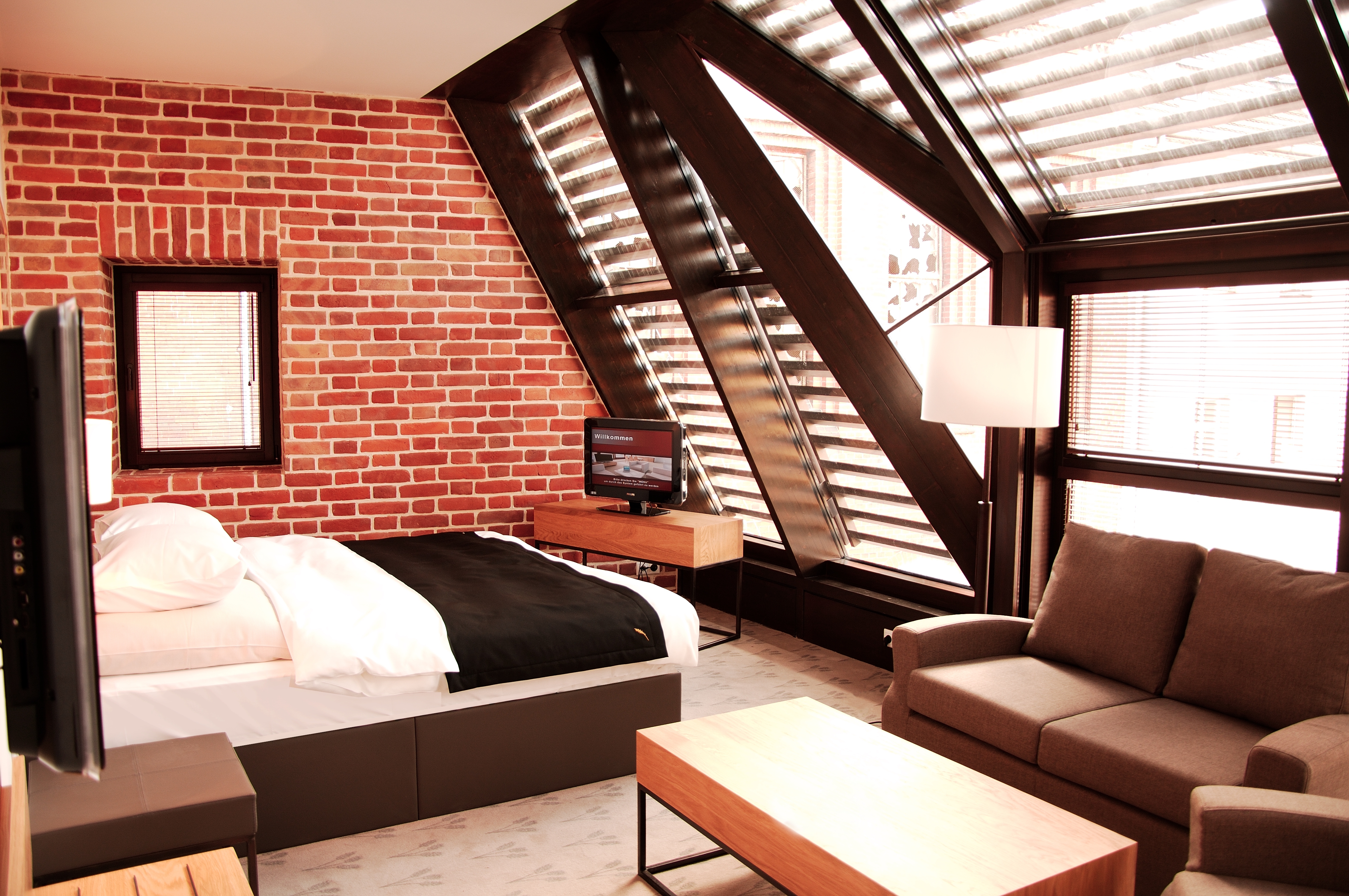 Double Single Executive