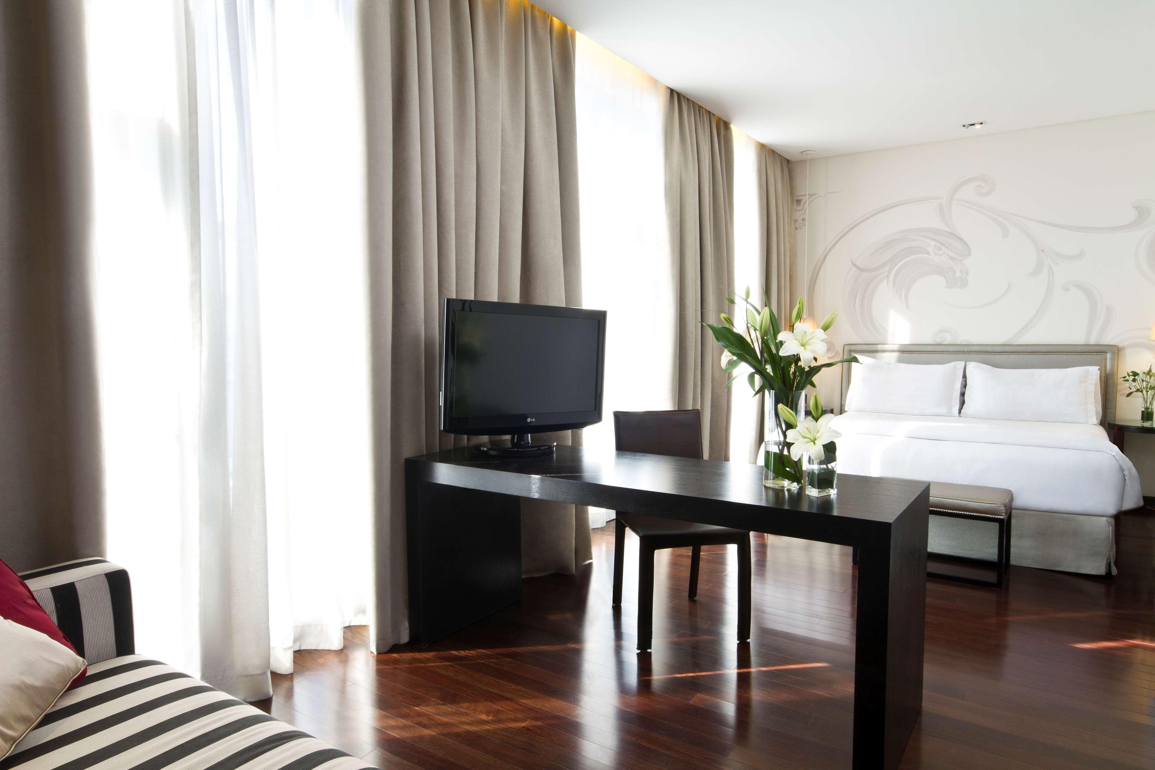 Junior Suite with Terrace with Views