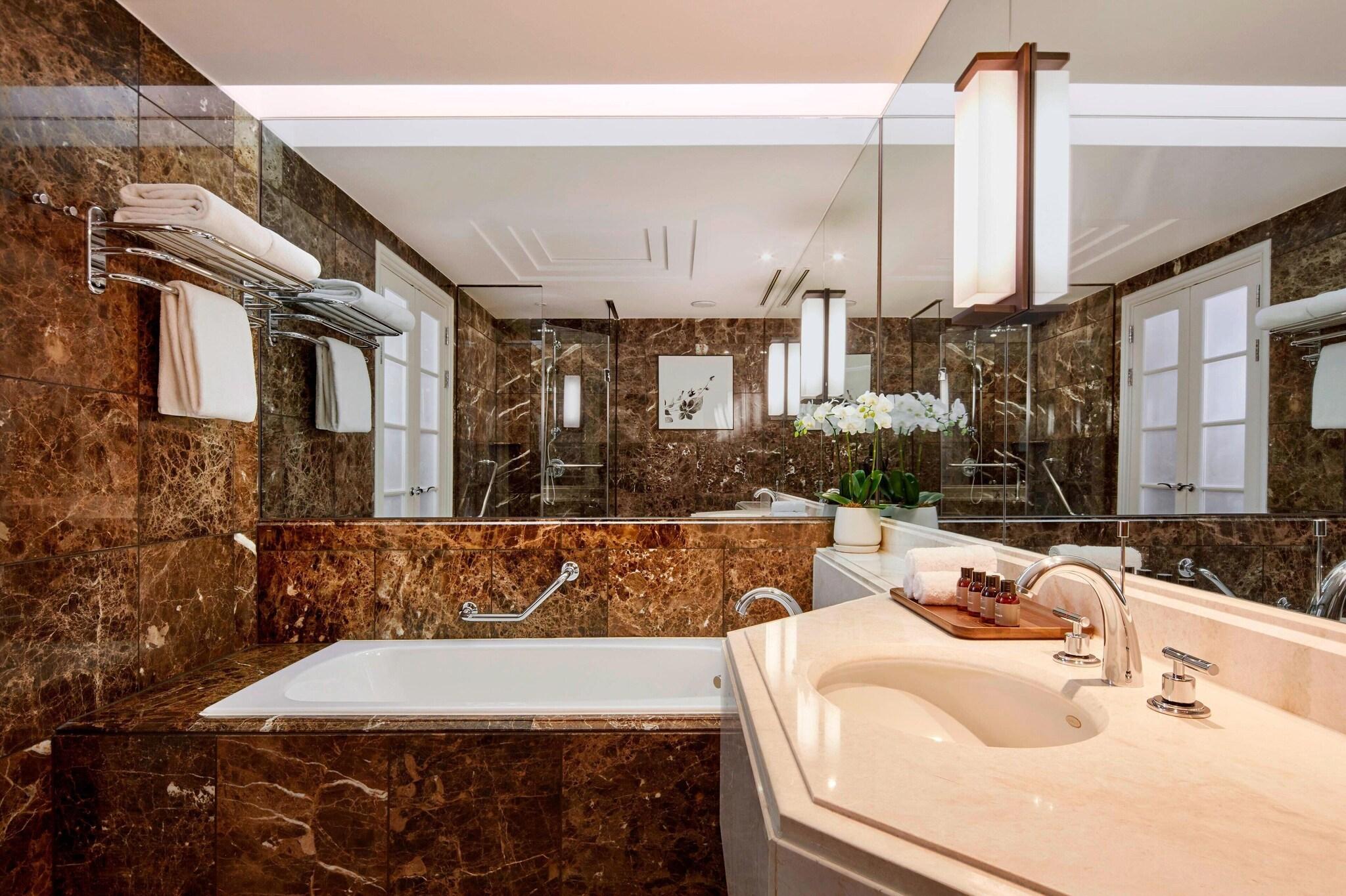 Double King Size Bed