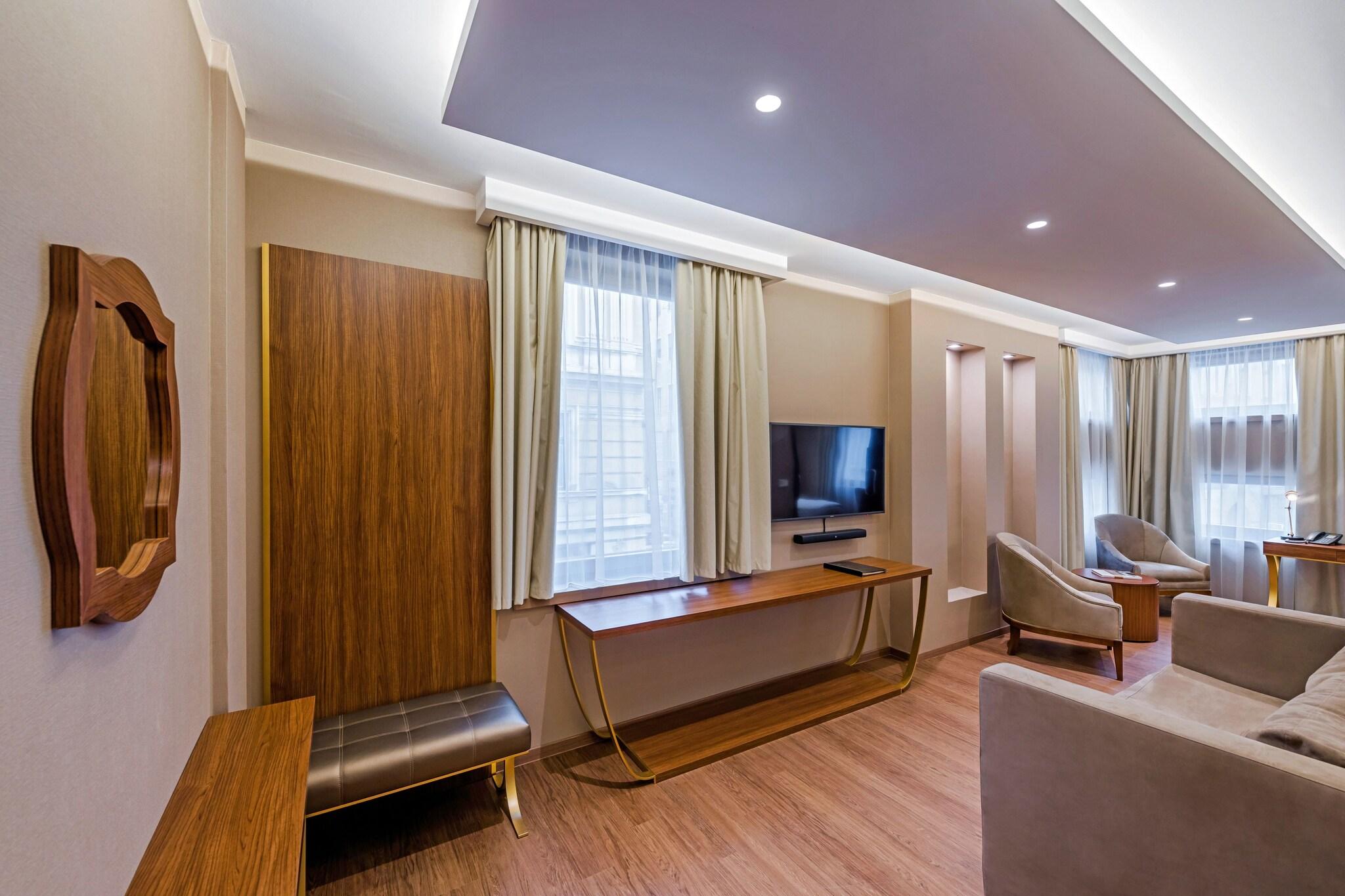 Suite with Double Bed