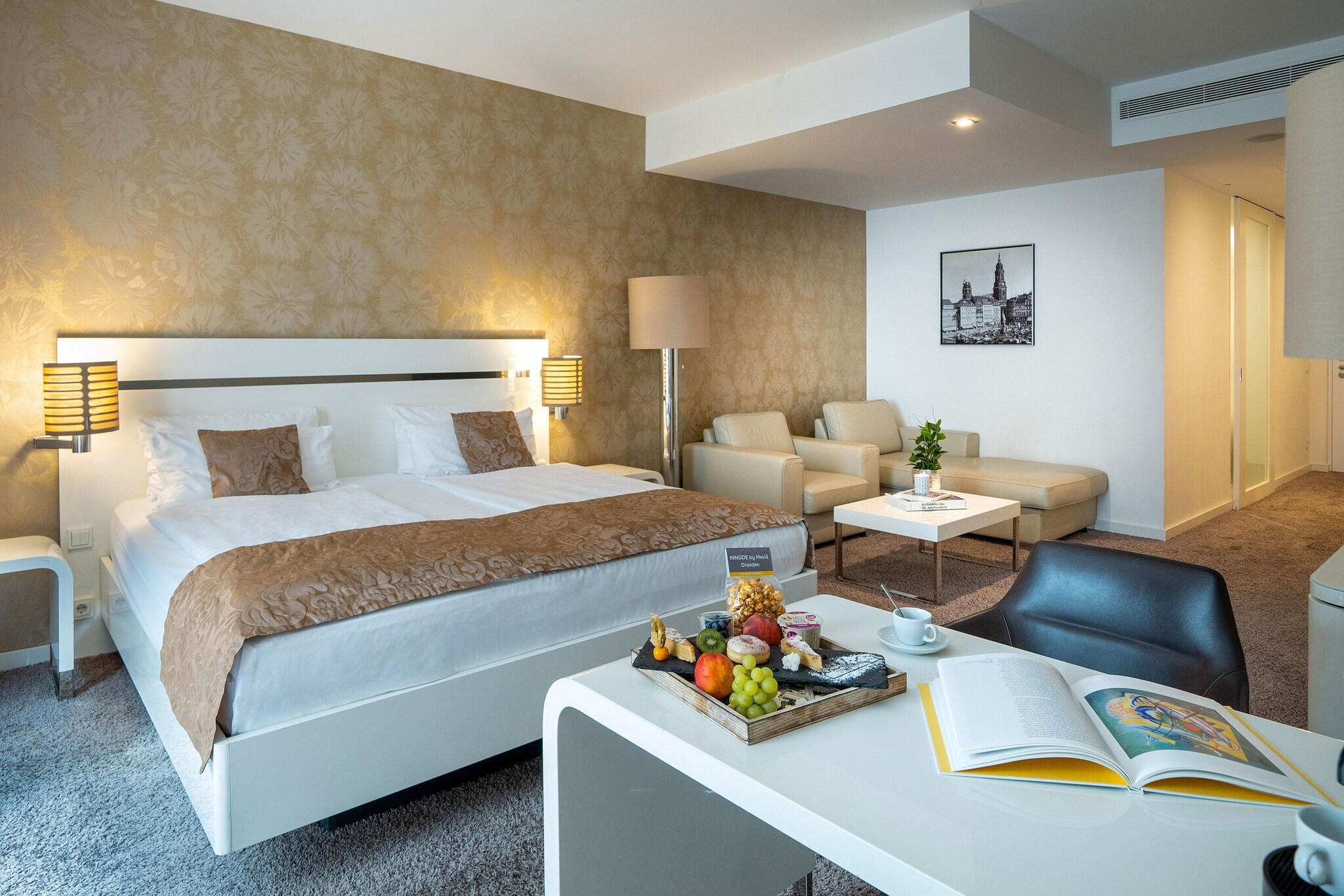 Studio King Size Bed