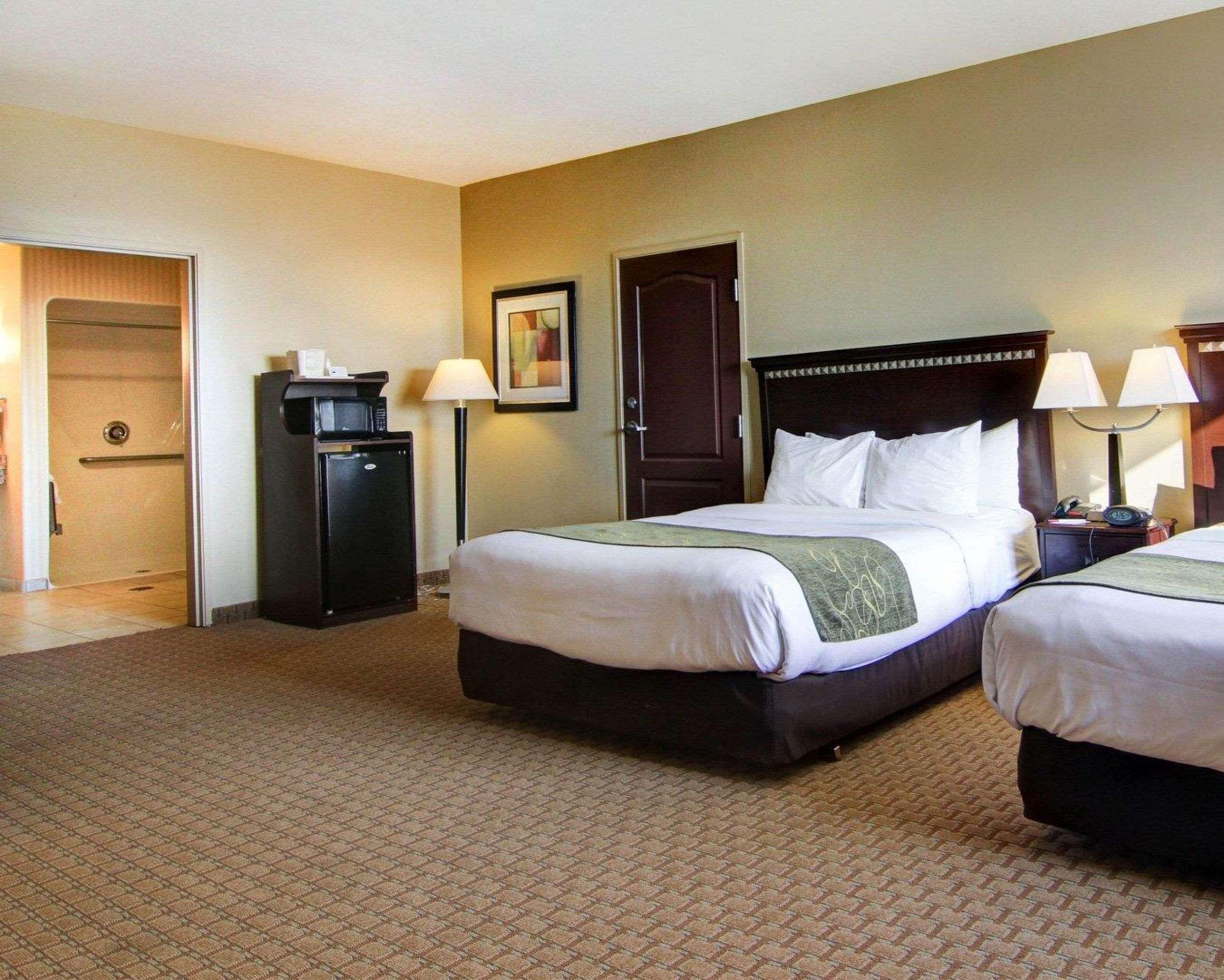 Suite Two Queen Beds Non Smoking