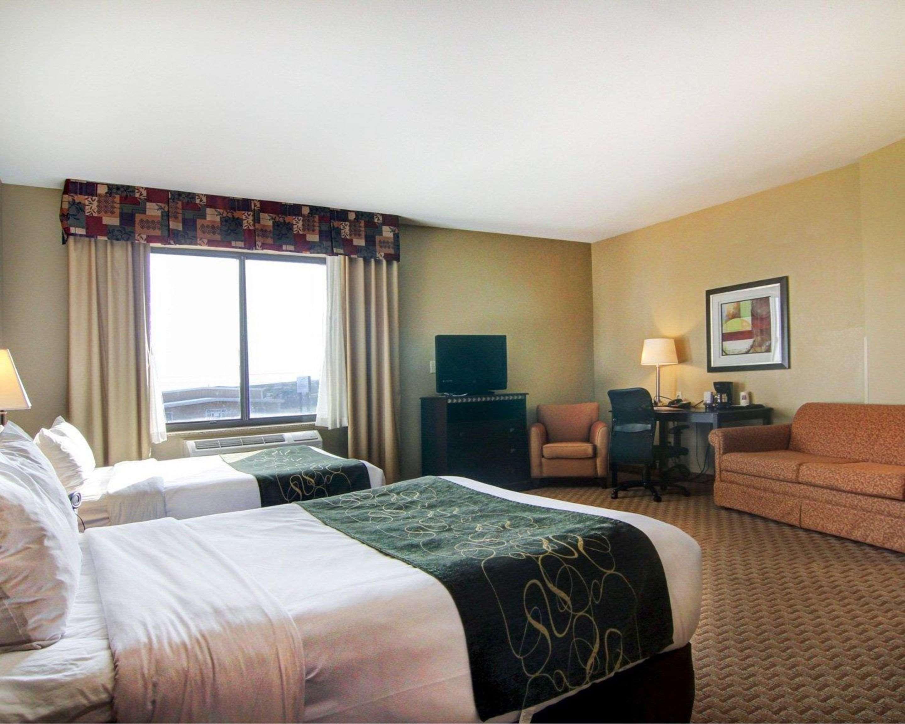 Suite Two Queen Beds Non Smoking