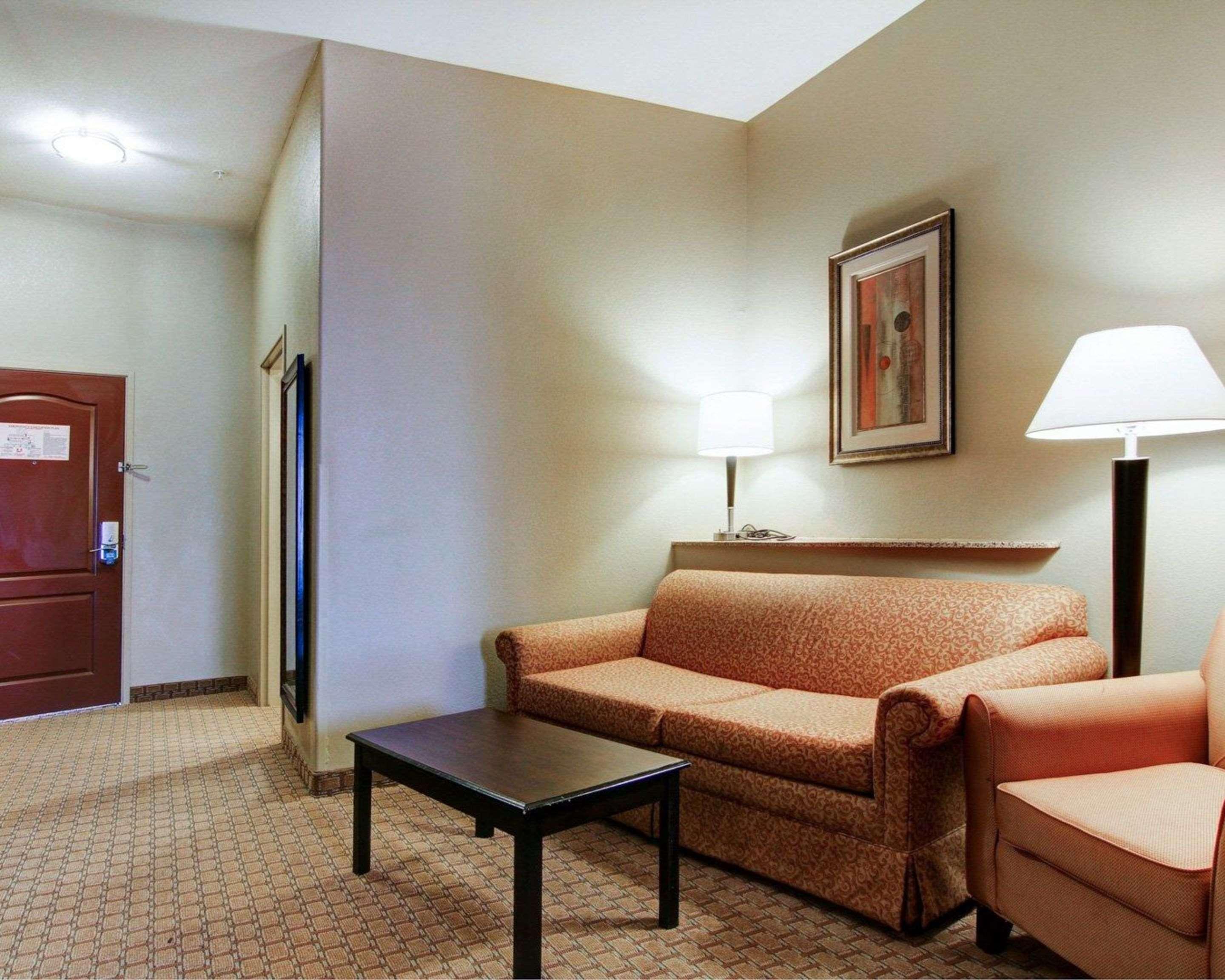 Suite Two Queen Beds