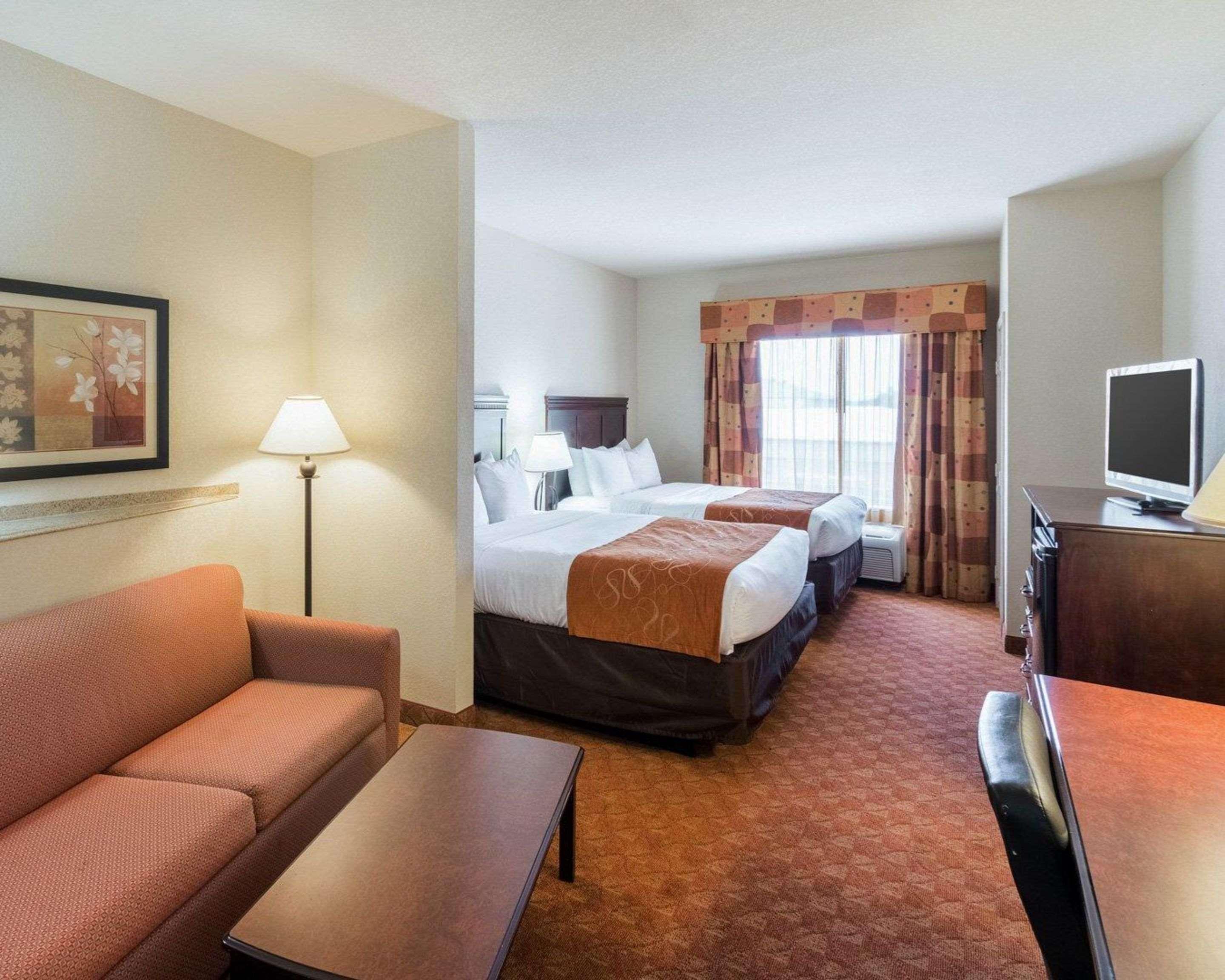 Suite Two Queen Beds Non Smoking