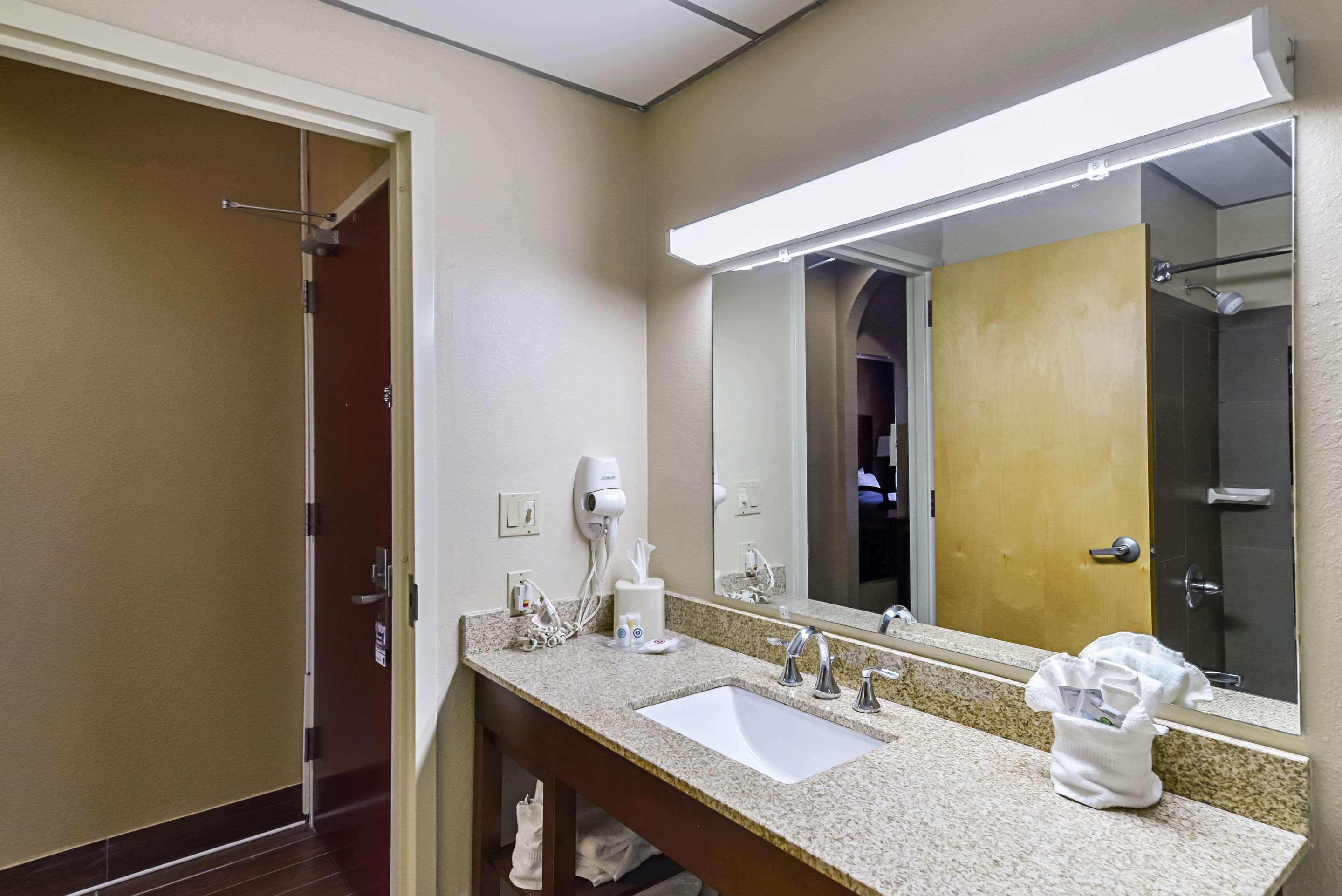 Suite Two Queen Beds