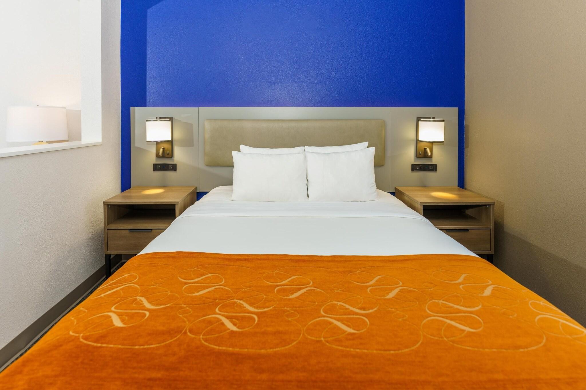 Suite Queen Size Bed