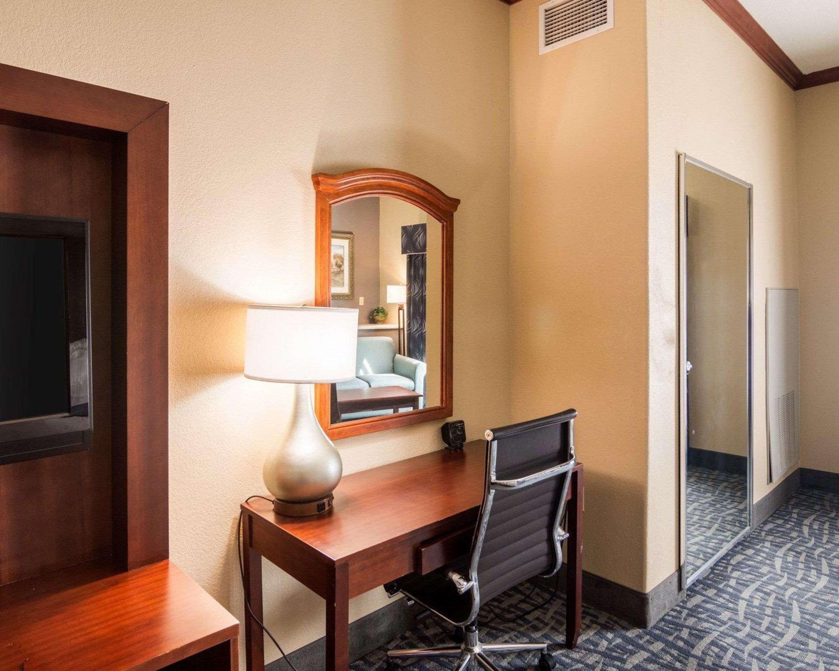 Suite Two Queen Beds