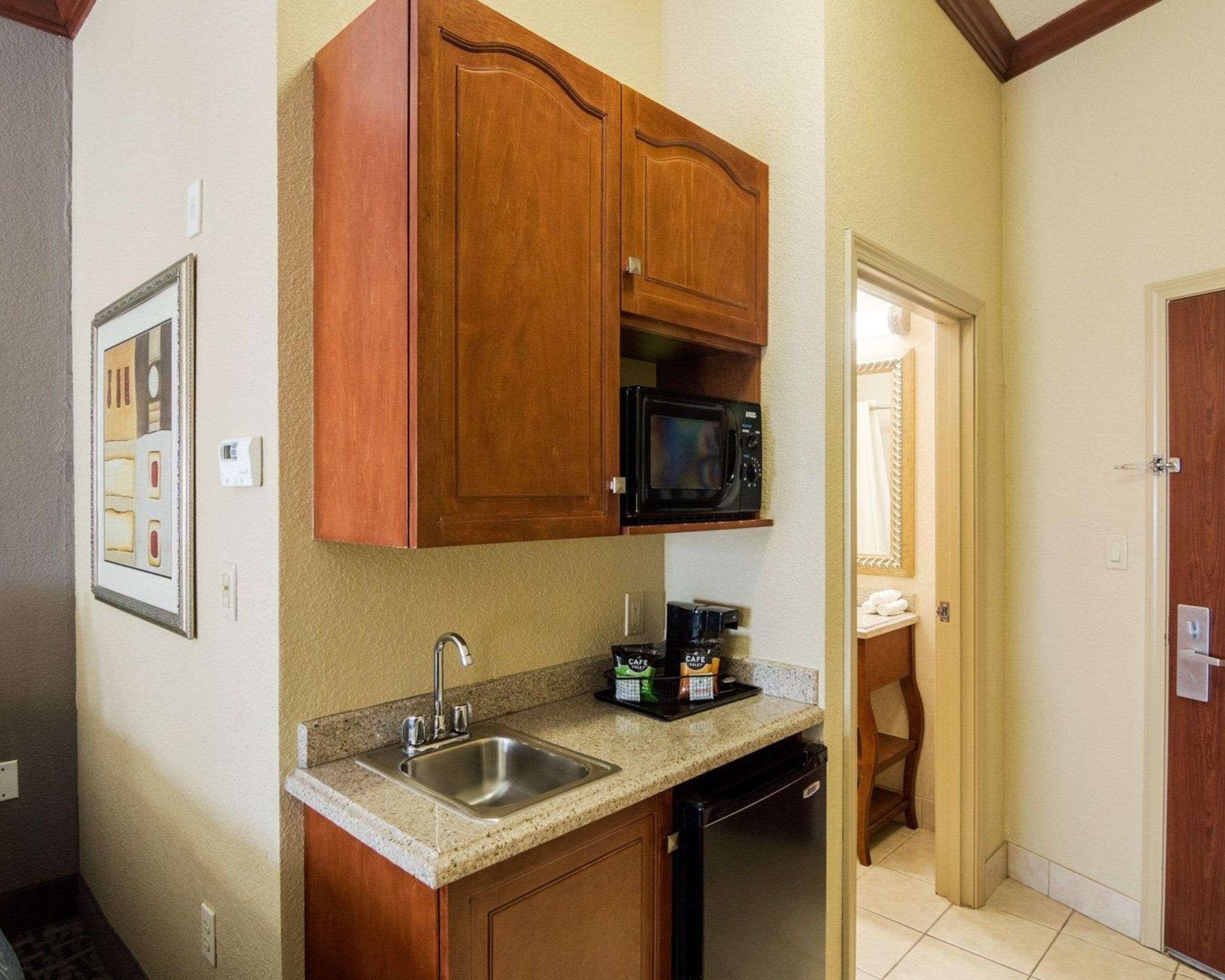 Suite Two Queen Beds