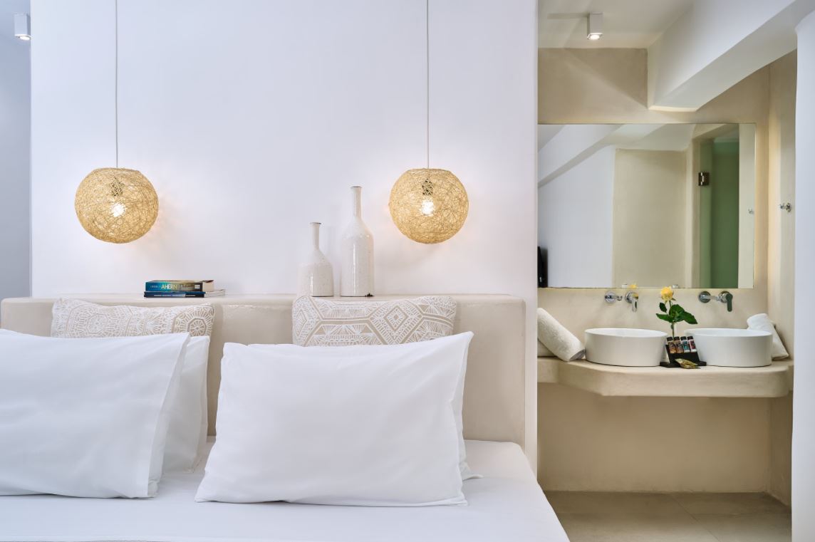 Double Deluxe Pool View