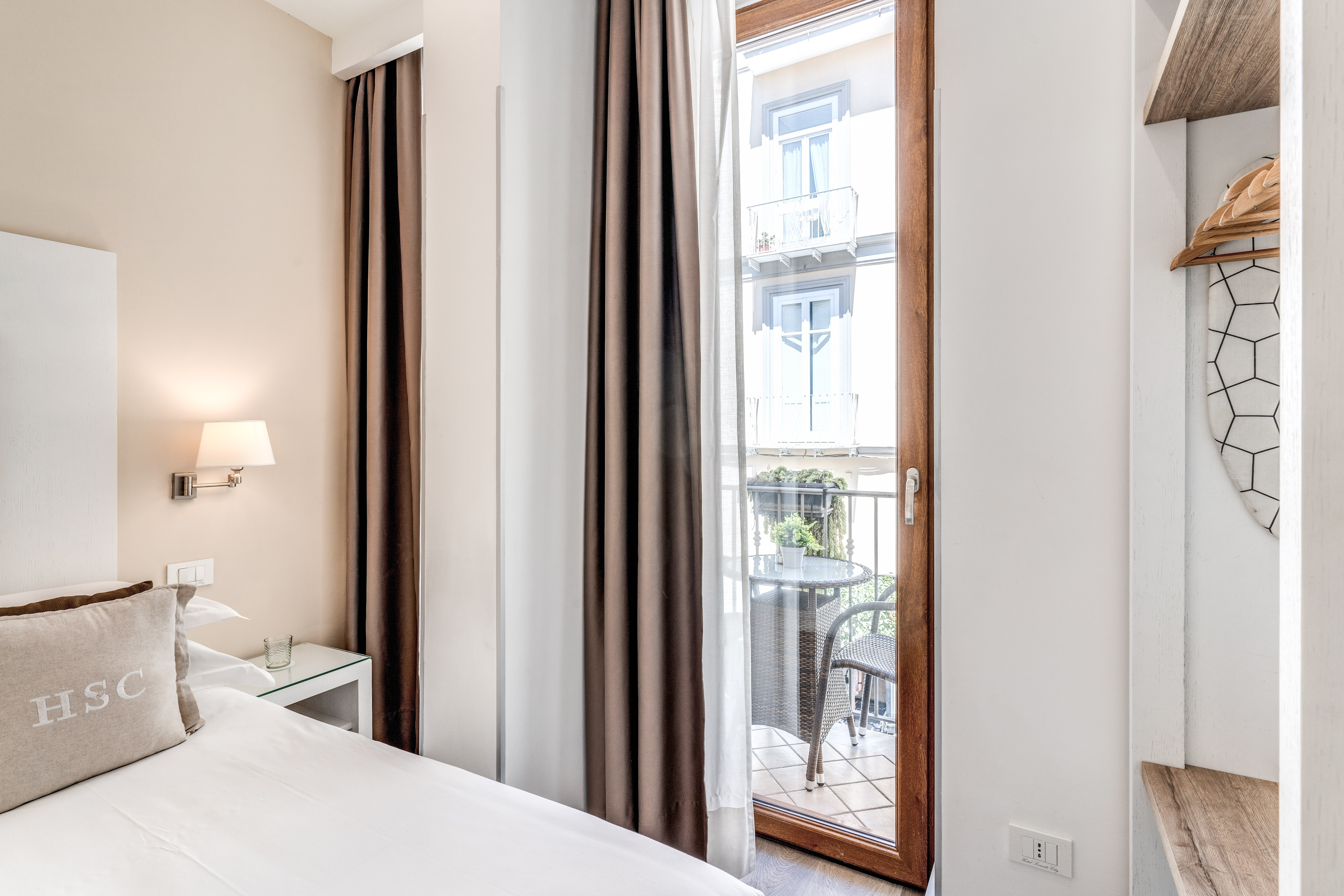 Double or Twin Standard