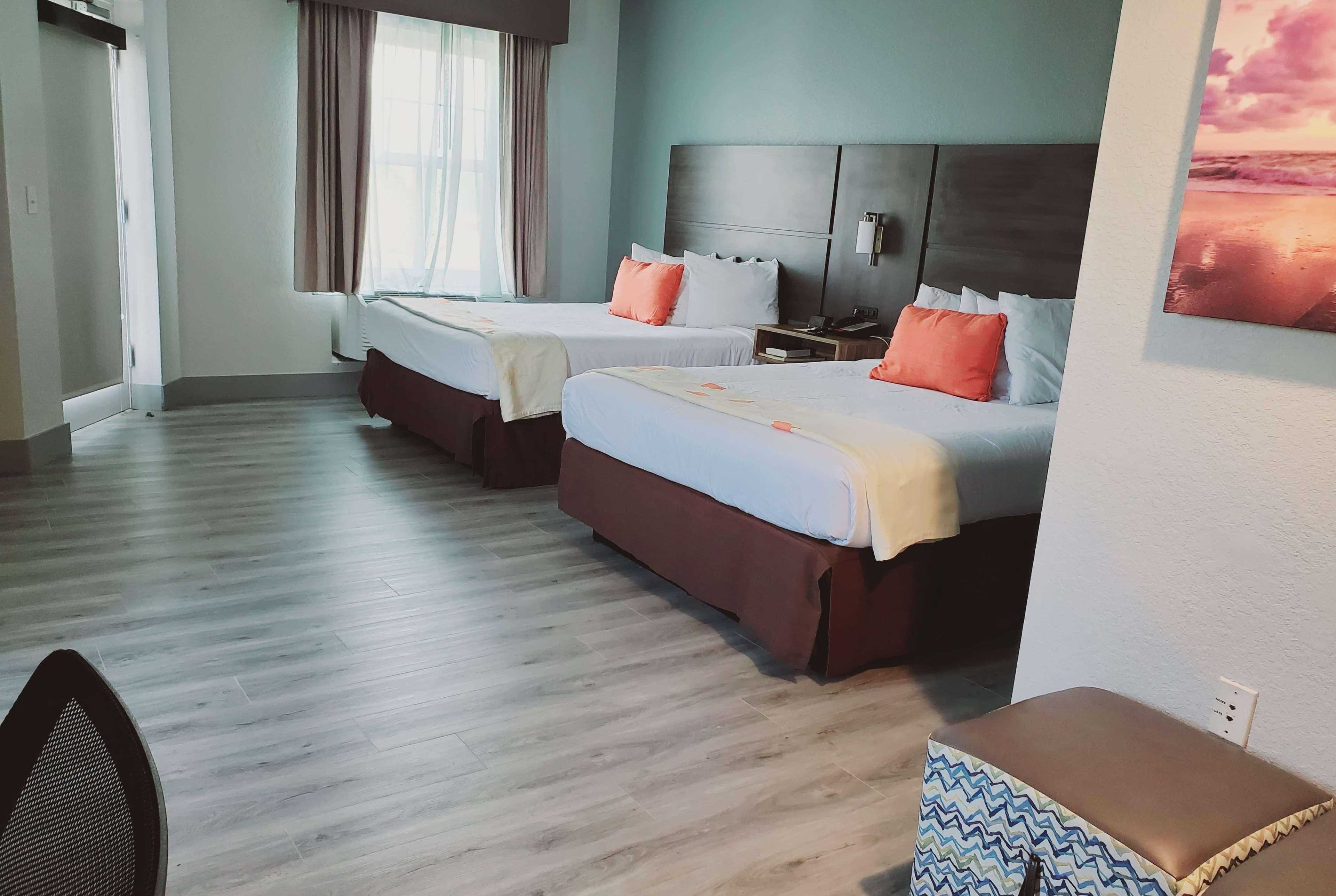 Suite Two Queen Beds