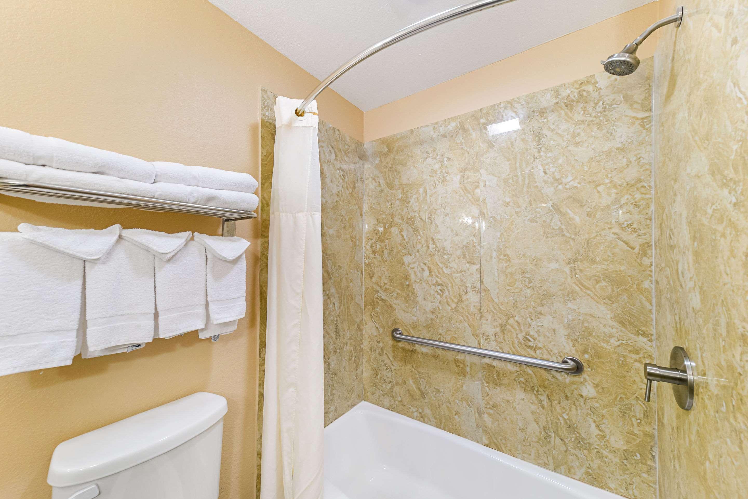 Quadruple Two King Beds