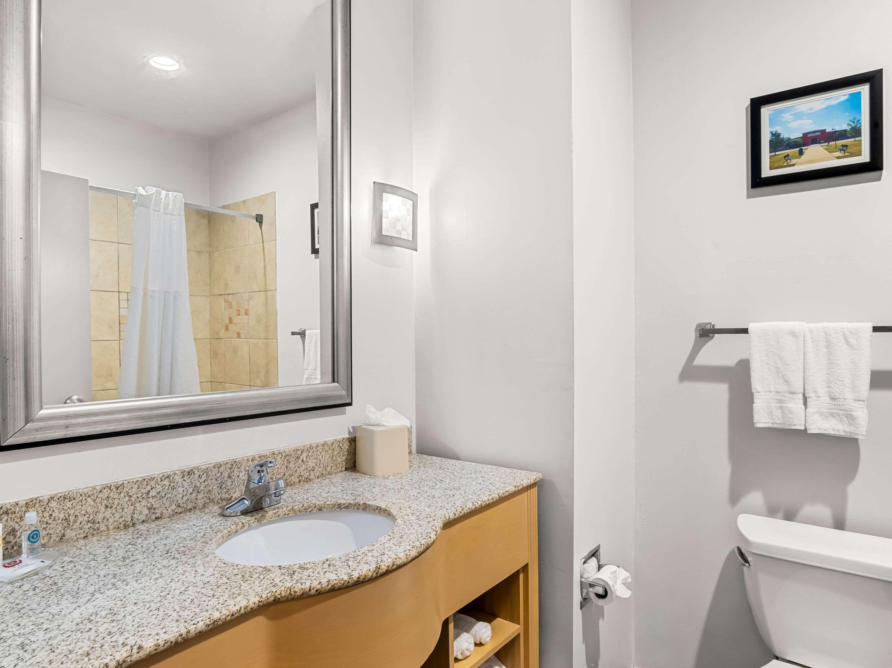 Suite Two Queen Beds Non Smoking