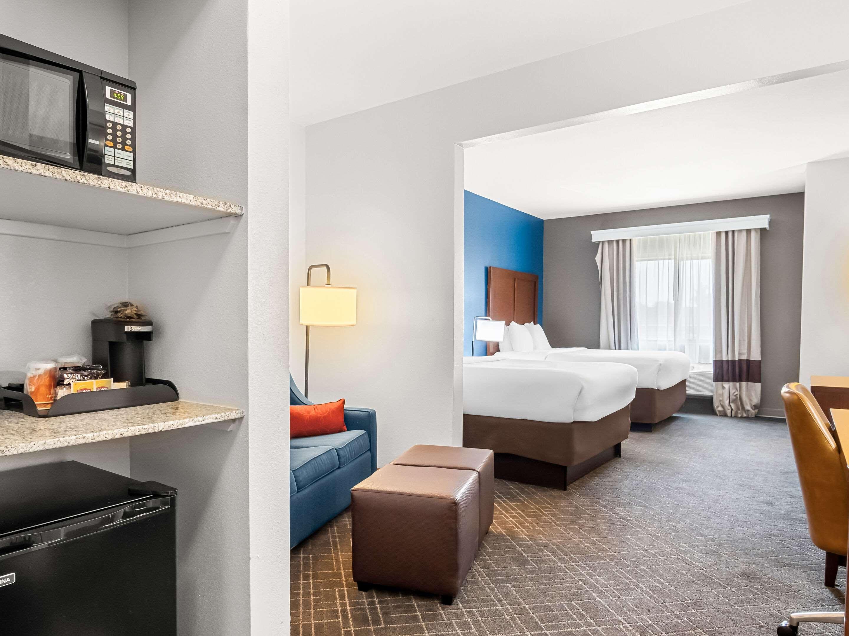 Suite Two Queen Beds Non Smoking