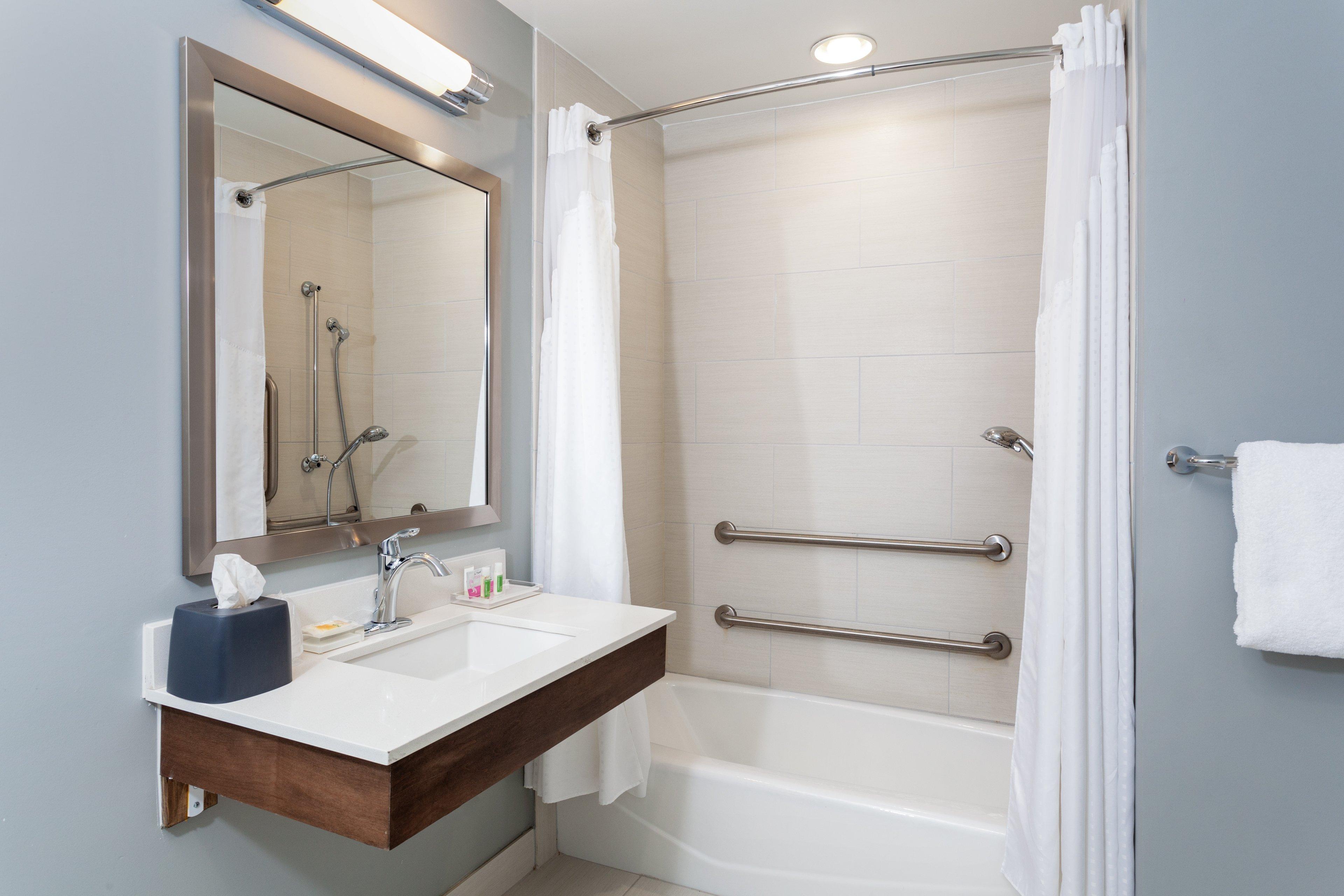 Room Accessible King Size Bed