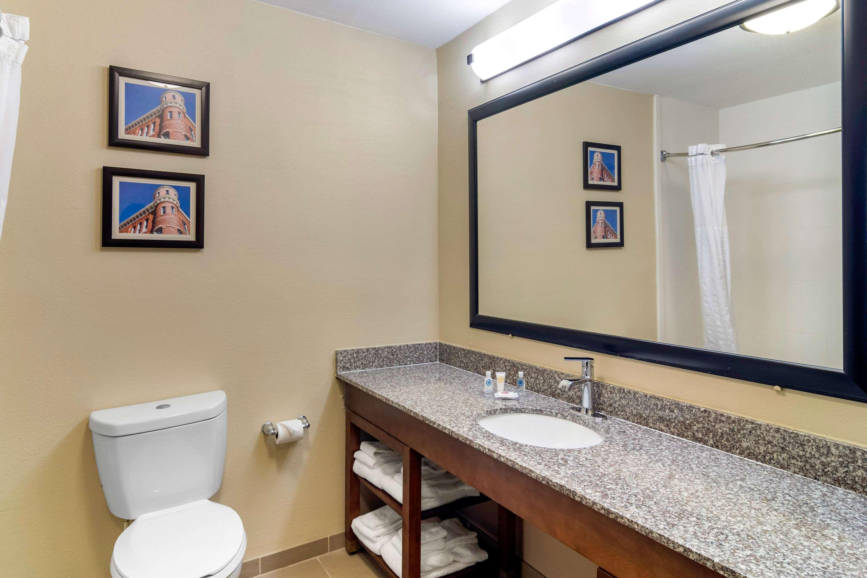 Suite Two Queen Beds