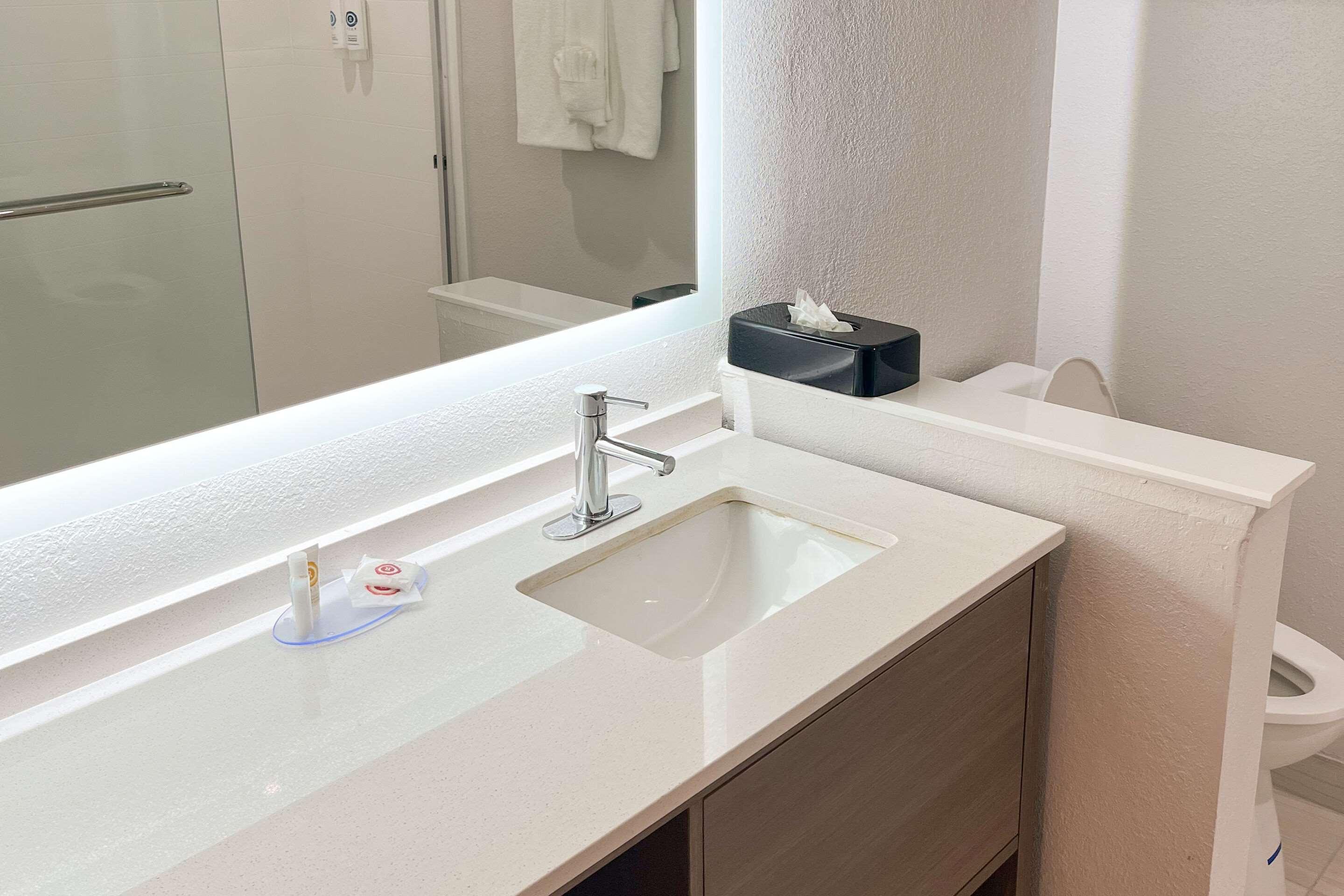 Suite Two Queen Beds Non Smoking