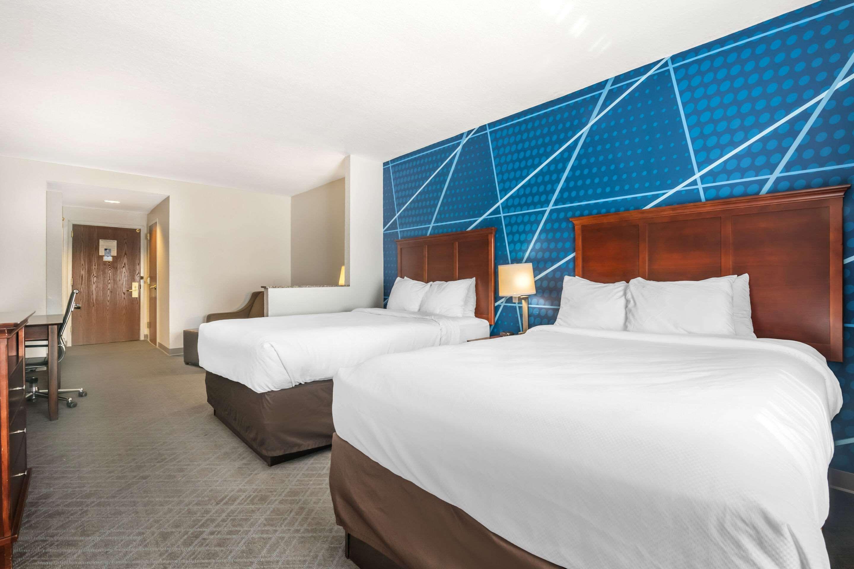 Suite Two Queen Beds